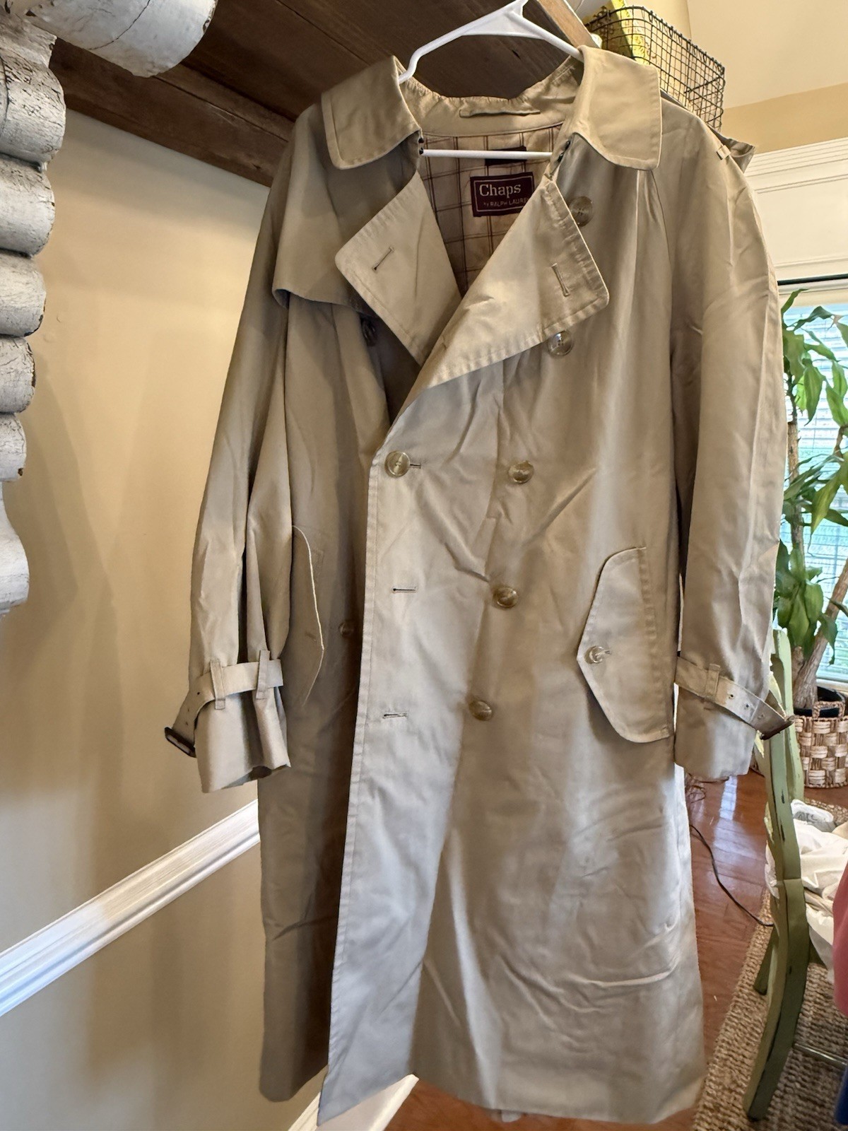 Chaps by Ralph Lauren Men’s Beige Long Trench Coat 44R Lined Button Closure