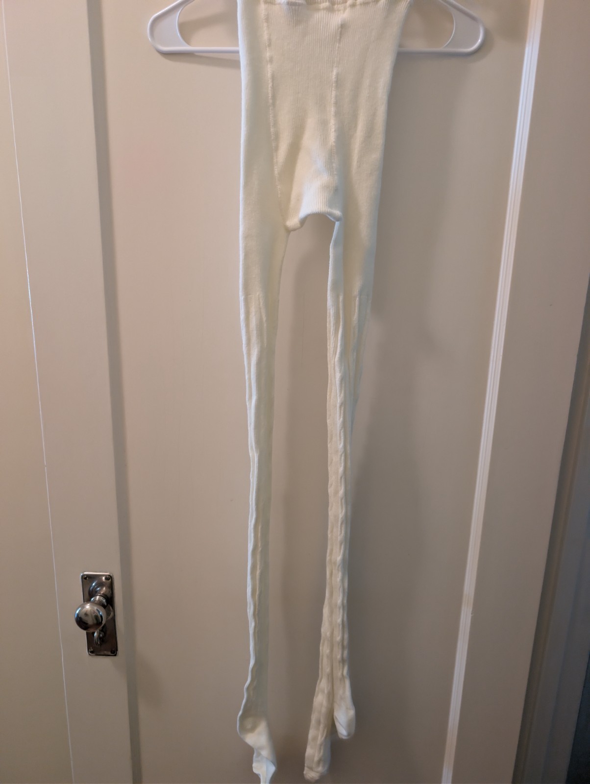 NWOT HUE Ivory Cable Sweater Tights Women’s Size M/L – U14913 – Cotton Blend