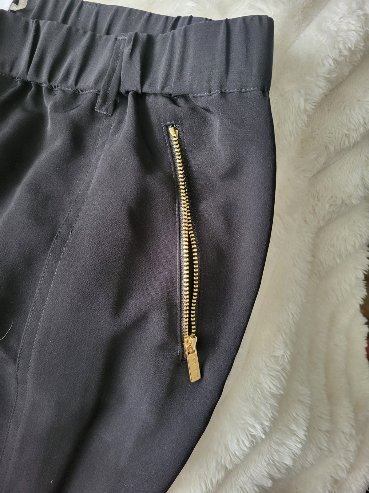 Calvin Klein Ladies Pants Small 30″ Black Gold Snap Pockets Button Accent Straps