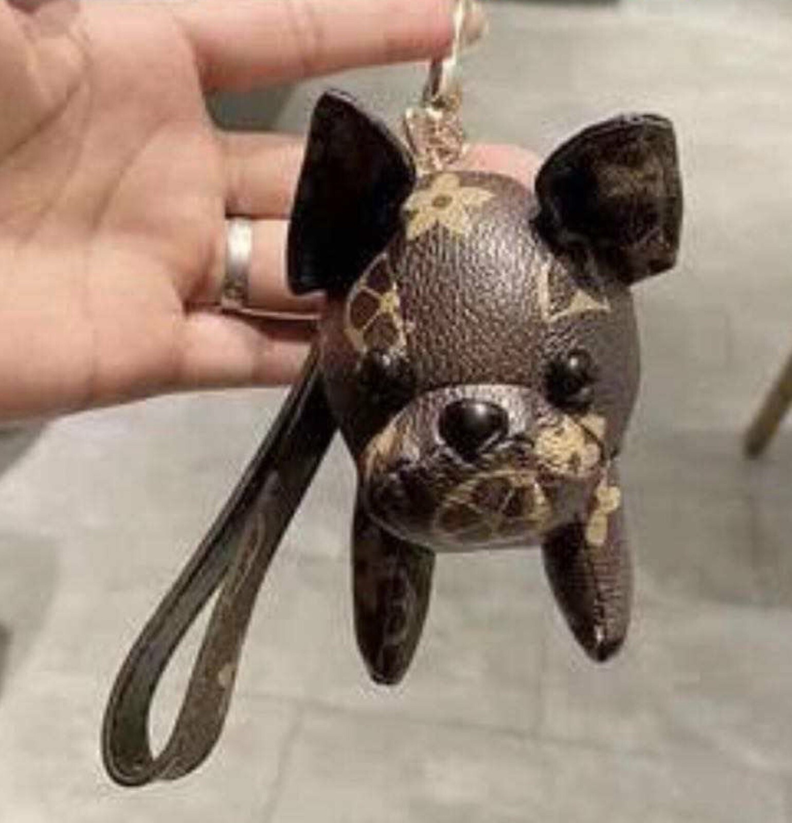 Luxury Dog KeyChain – Bulldog (Sold over 2000 check my Ratings page)