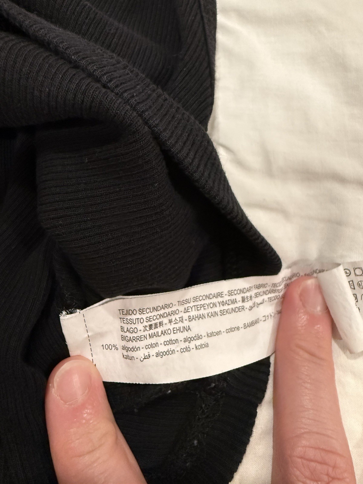 Zara Women’s Black Ribbed Cotton Cropped Racerback V-Neck Tank Top L