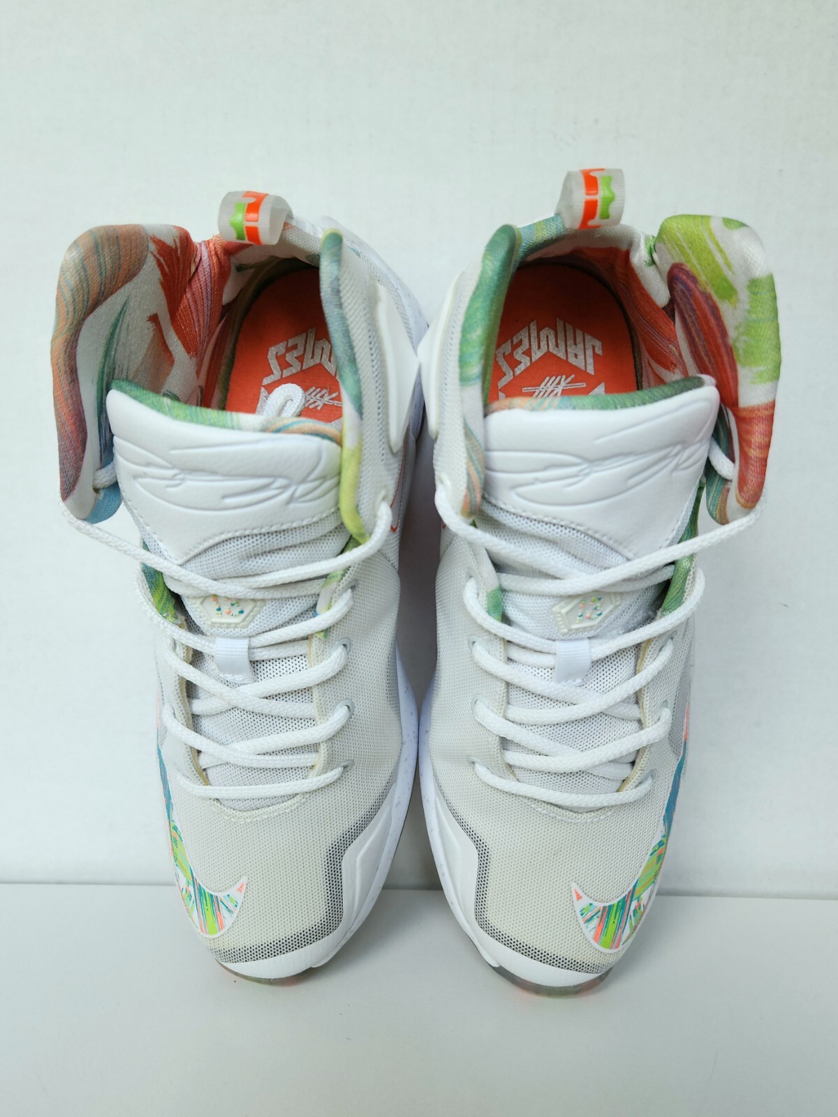 Nike LeBron 13 High Easter GS Size US 6.5Y 808709-108