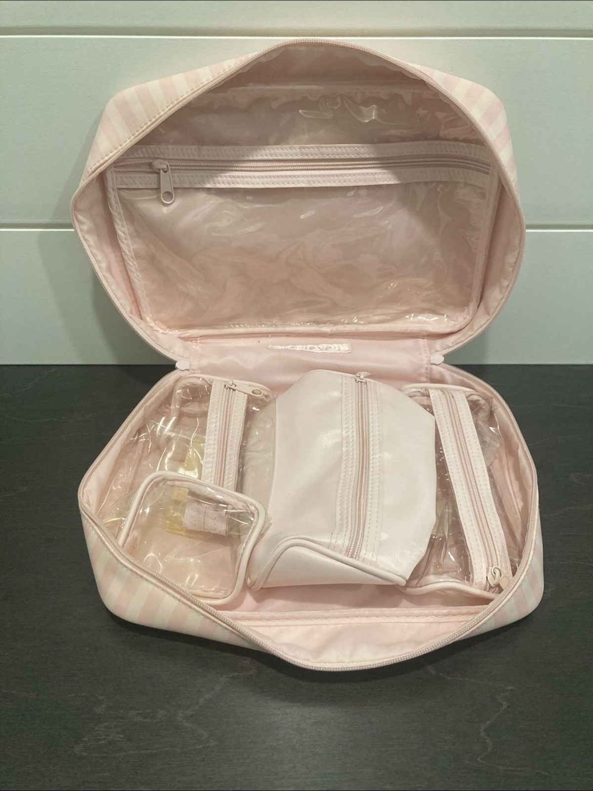 Victoria’s Secret 4-Piece Heritage Stripe Makeup Bag Nesting Cosmetic Set-GUC