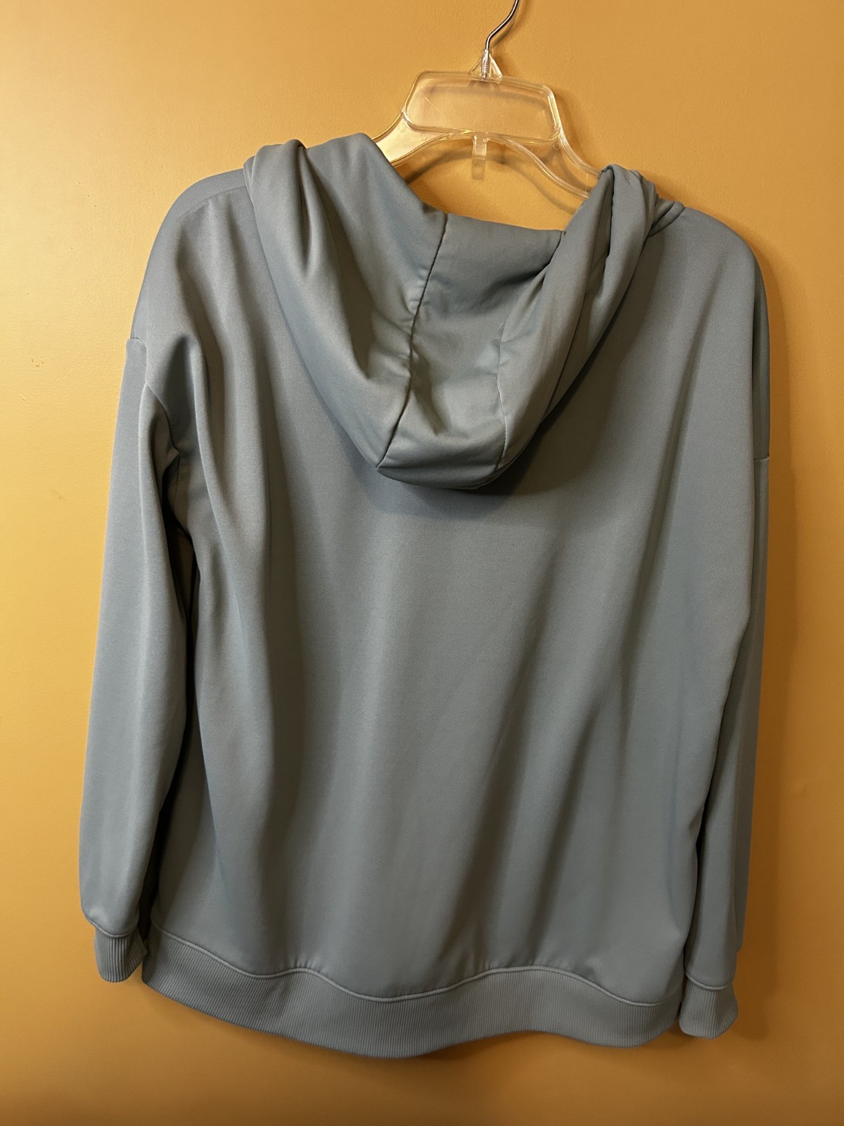 B16. Mondetta Full Zip Gray Hoodie