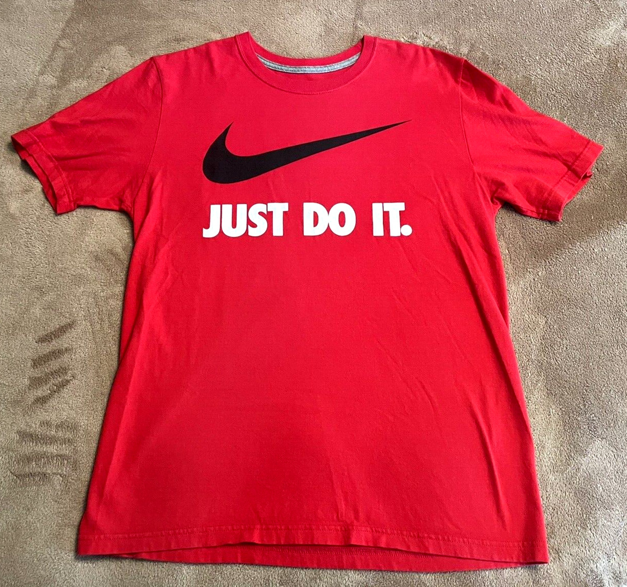 Nike Men’s T-Shirt “Just Do It” Short Sleeve Crew Neck Athletic Shirt–RED-Med