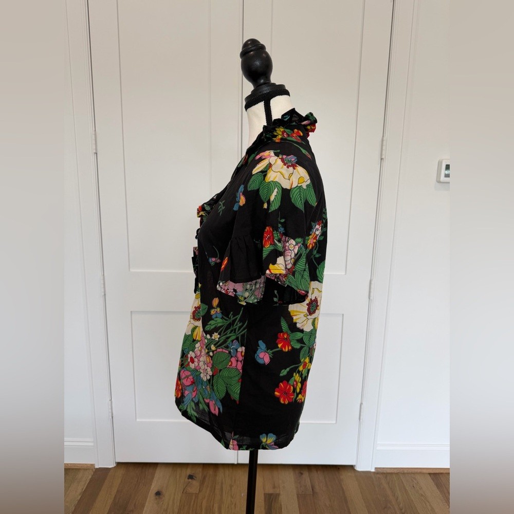 🤩 NWT – Mille Floral Button-Down Blouse – Size XXS