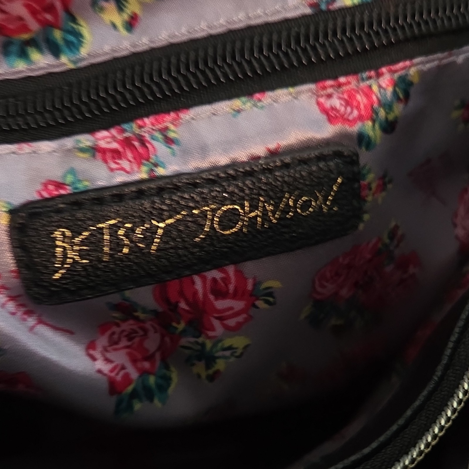 Betsey Johnson Black Skull Embossed Tote Zip Chain Handles Floral Lined Pockets