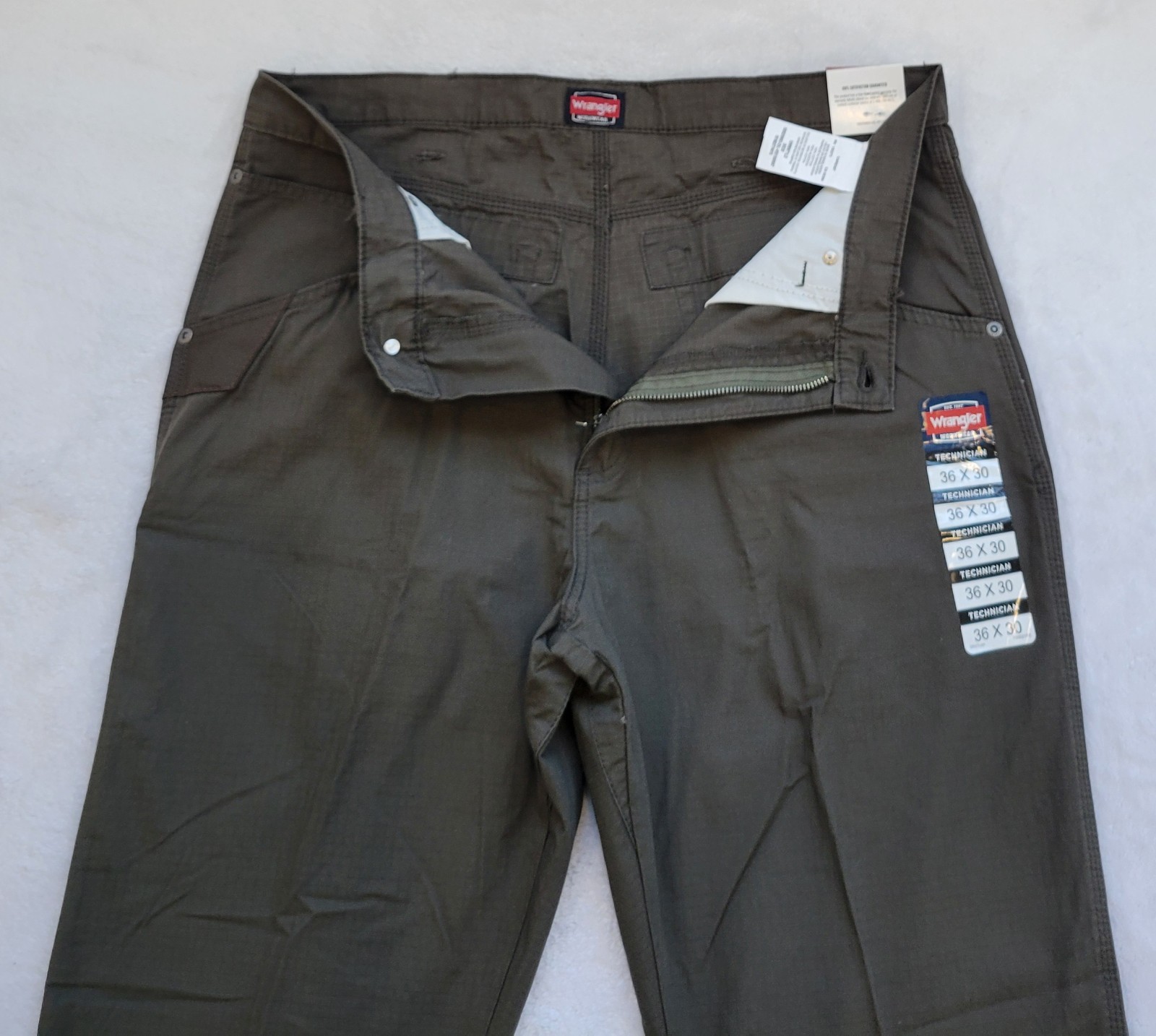 Wrangler Riggs Workwear Technician NWT Work Pants Mens Size 36×30 Green olive