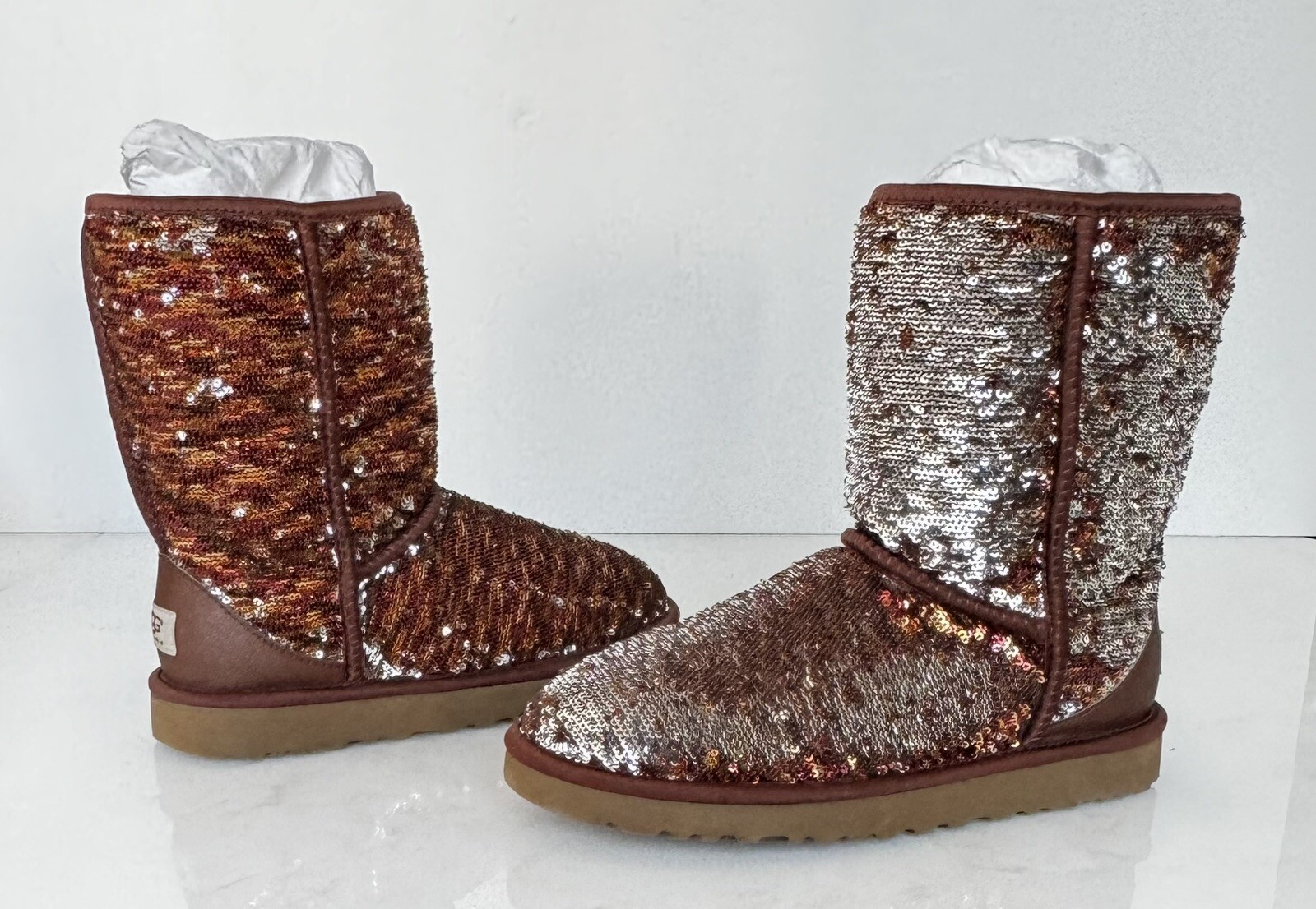 UGG CLASSIC SEQUIN AUTUMN SILVER 2 TONE HOLIDAY EDITION WOMEN SIZE 7 RARE 🔥