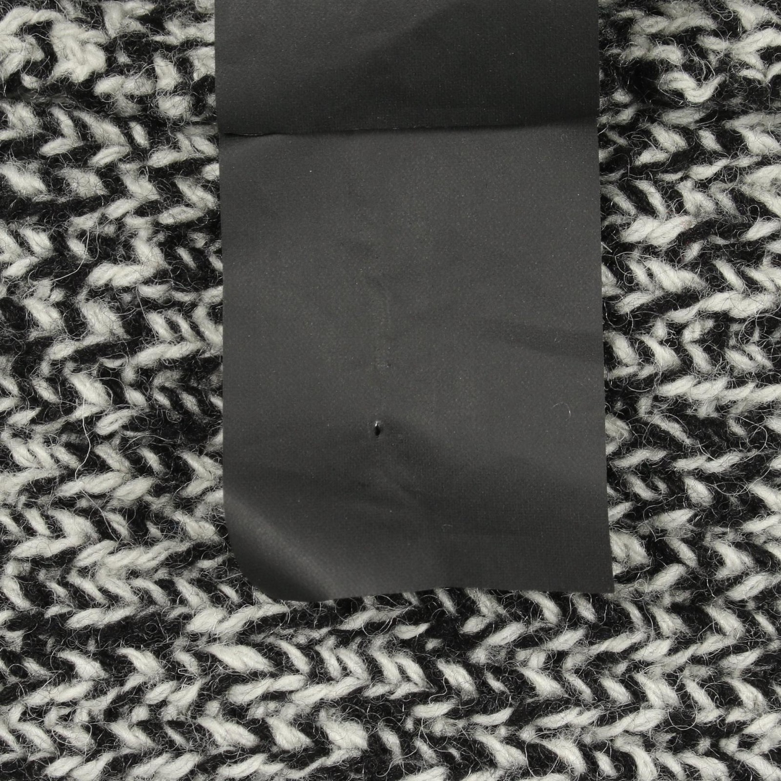 Yves Saint Laurent Saint Laurent Paris Wool Knit Top – DUTY FREE