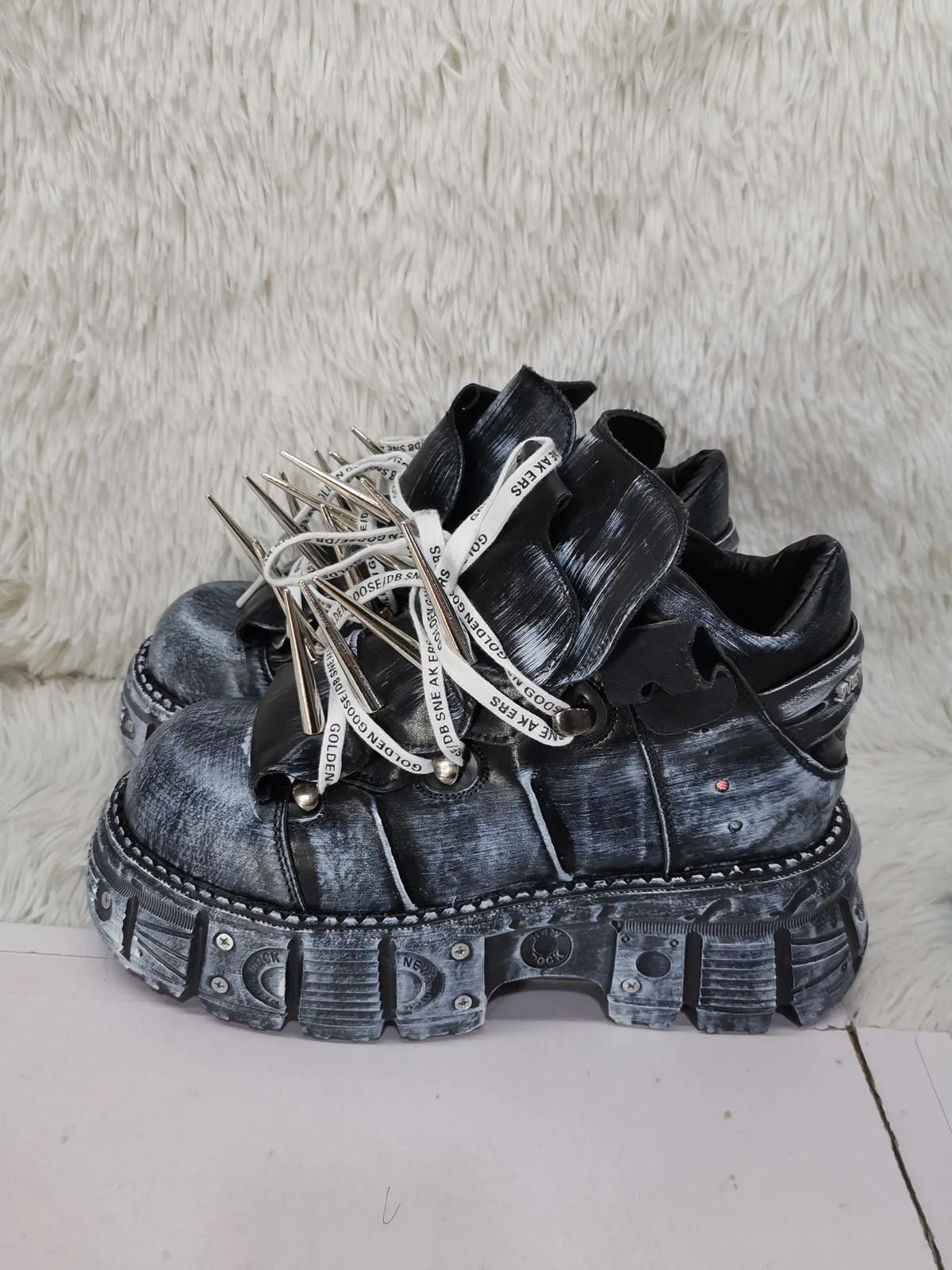 Men Platform Spiked Rivet Punk Motorcycle Boots Fashion Sports Rock Street Shoes