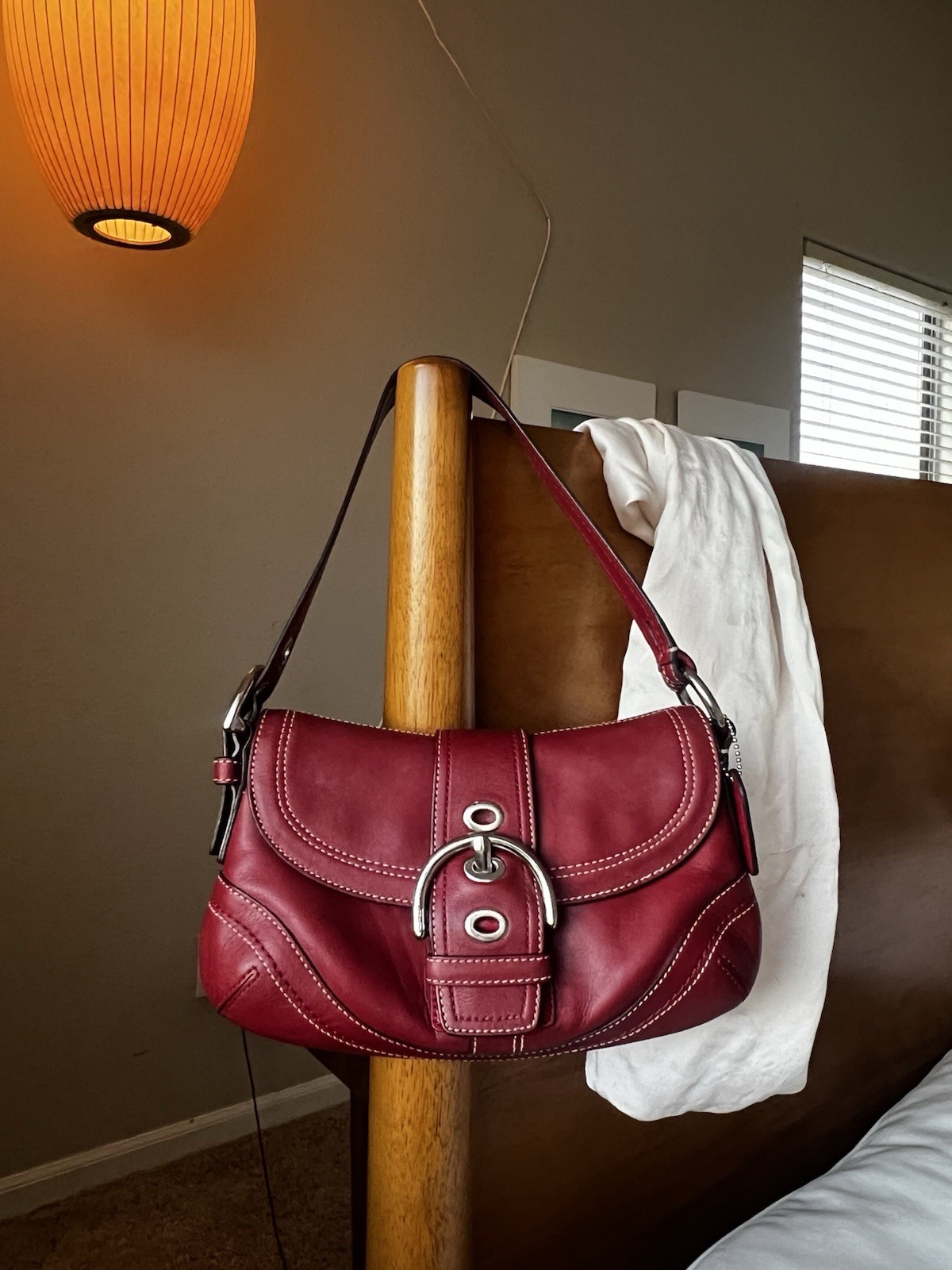 Coach Red Shoulder Bag Purse Magnetic Closure Buckle Stitching Inner Pockets
