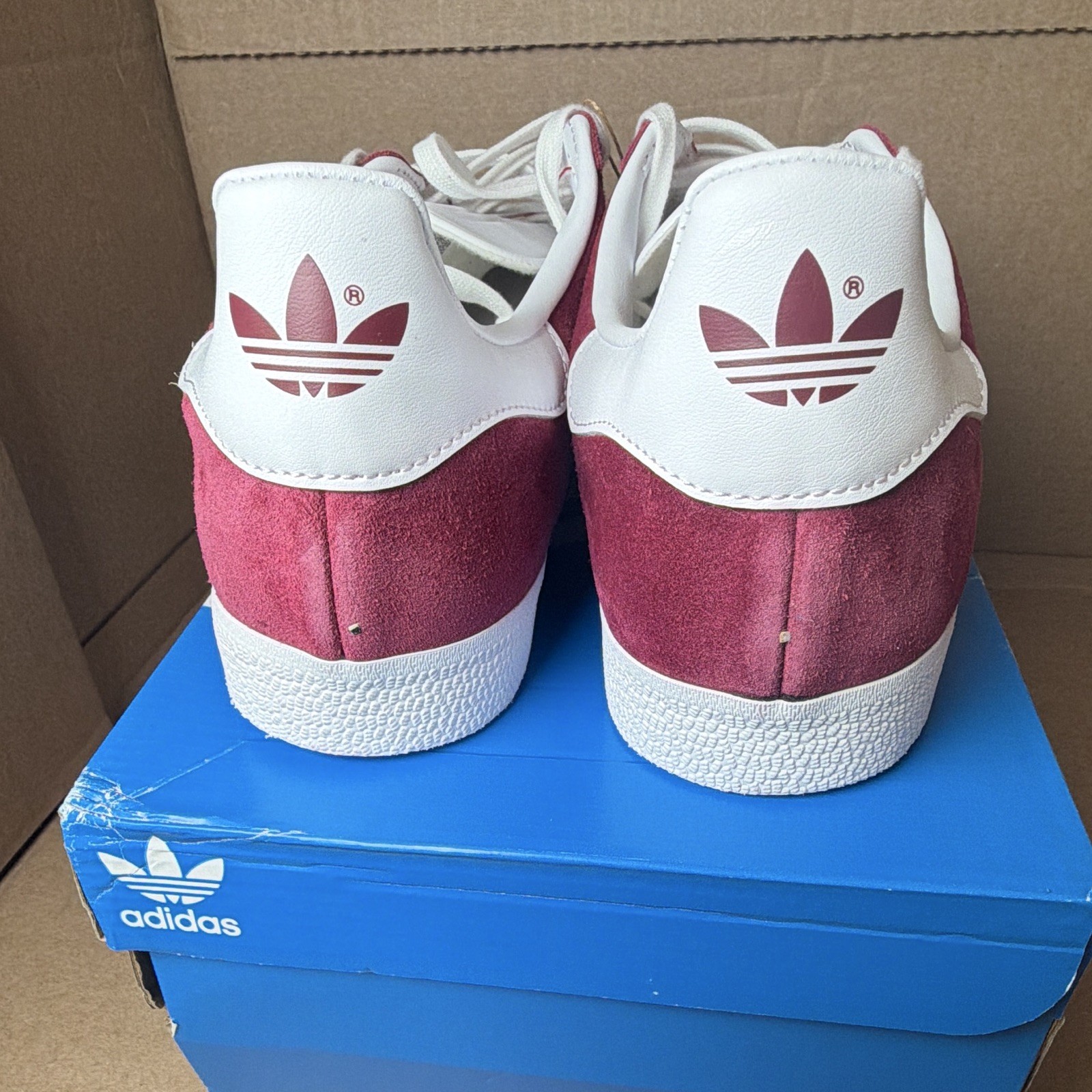adidas Gazelle Men’s Low Top Lace-Up Suede Sneakers Burgundy/White B41645