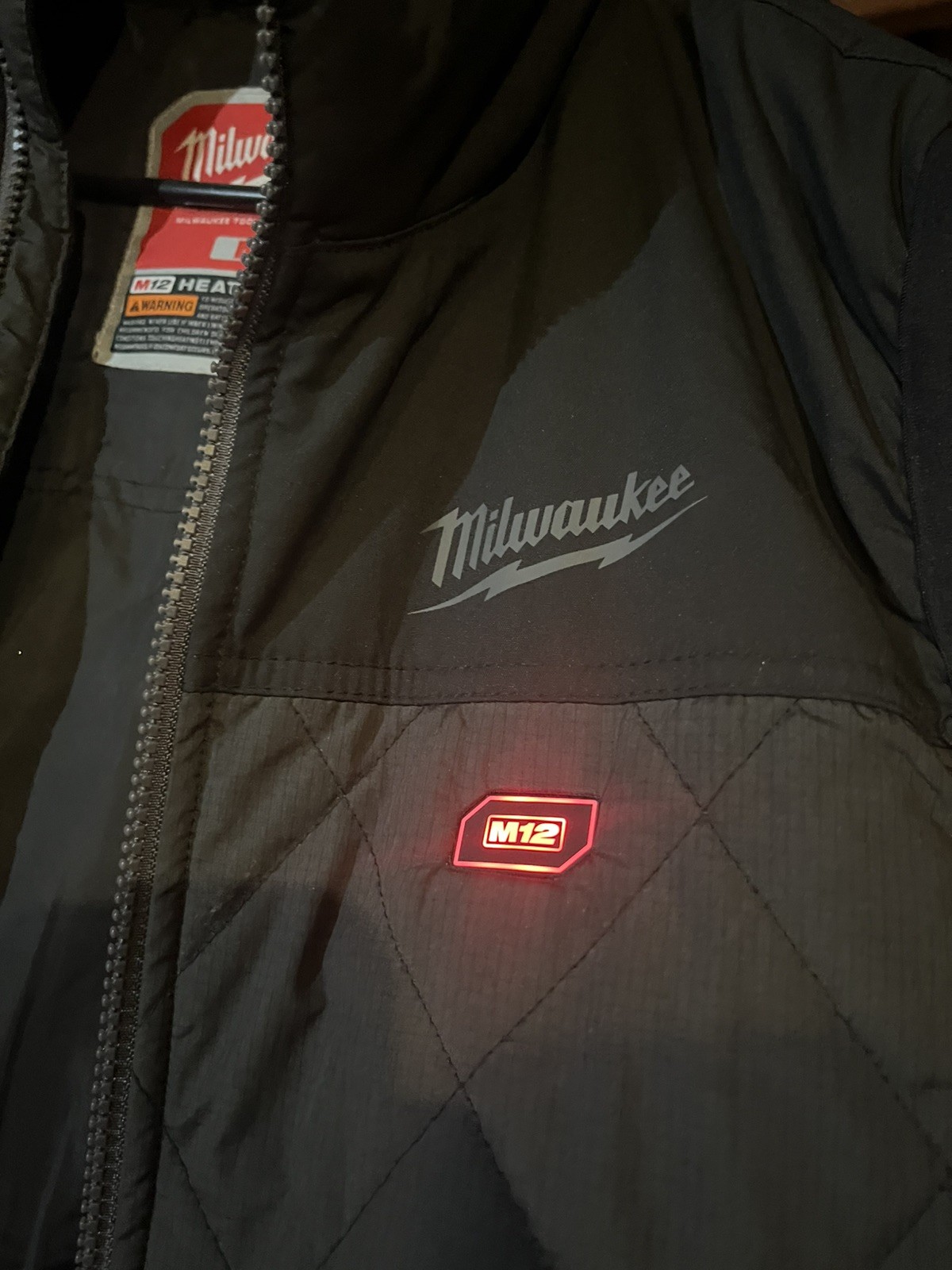 Milwaukee M12 AXIS Heated Vest Kit w/ 2 Battery & Charger WORKS F300B-21S medium