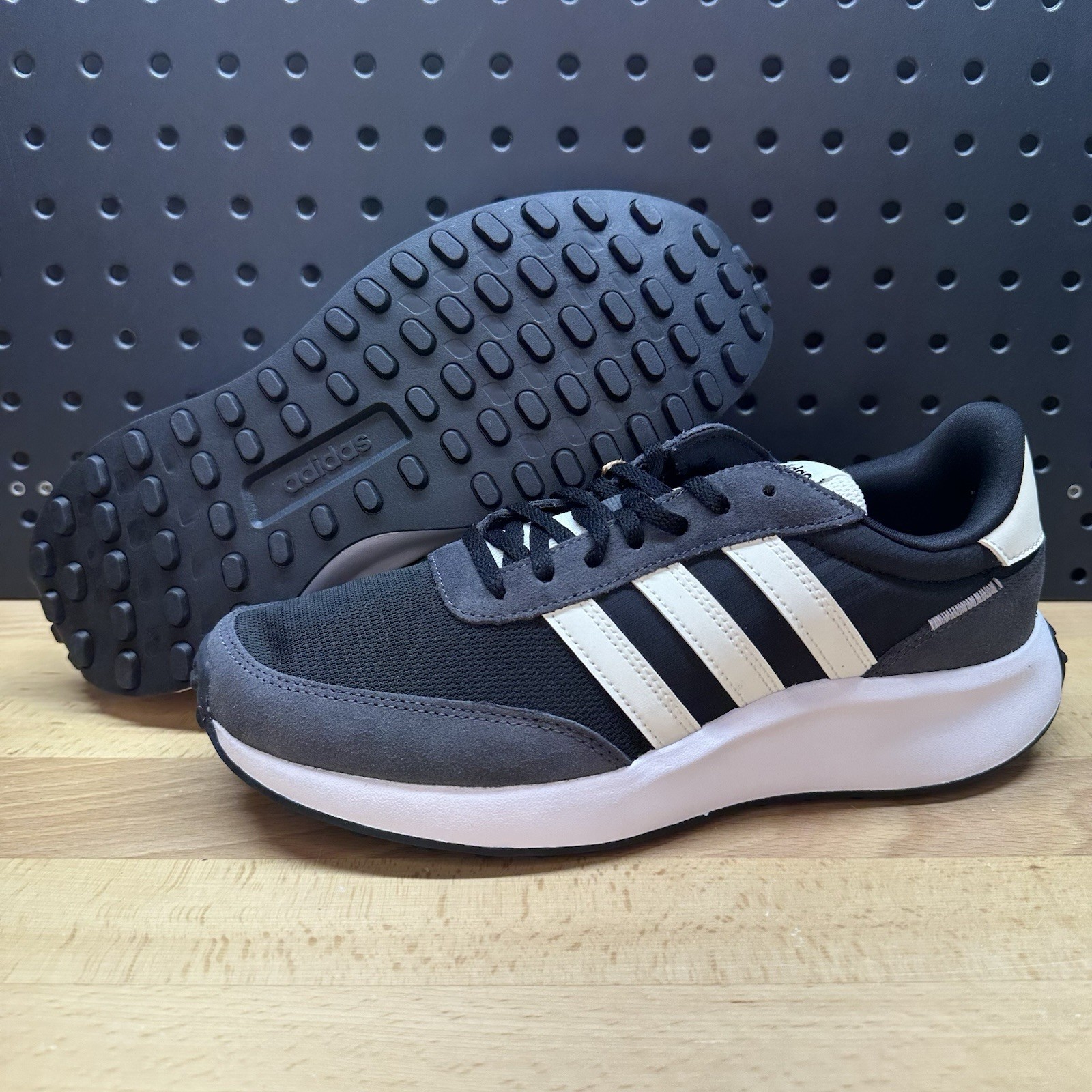 Adidas Run 70s Black Off White Sportswear Retro Running Shoes Women’s Size 8