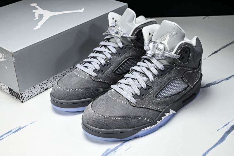 AJ 5 Retro Wolf Grey DD0587-002 Men’s Shoe Sizes 4-13 (New With Box)