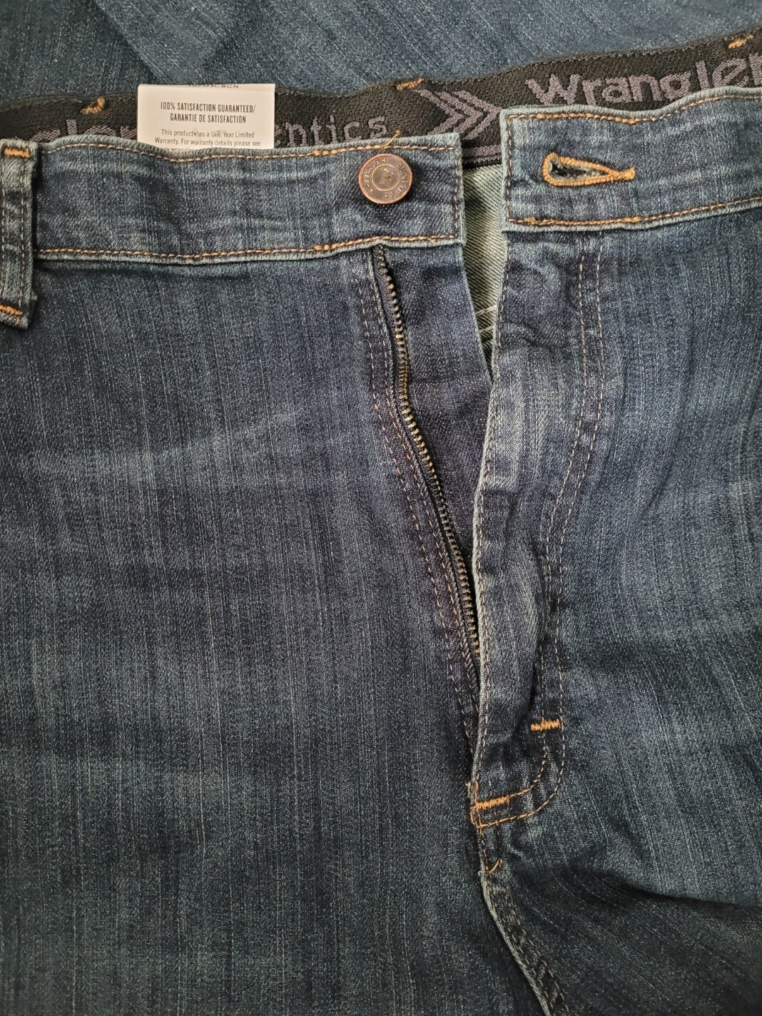 Men’s Wrangler Authentics Men’s Relaxed Fit Comfort Flex Waistband Jean