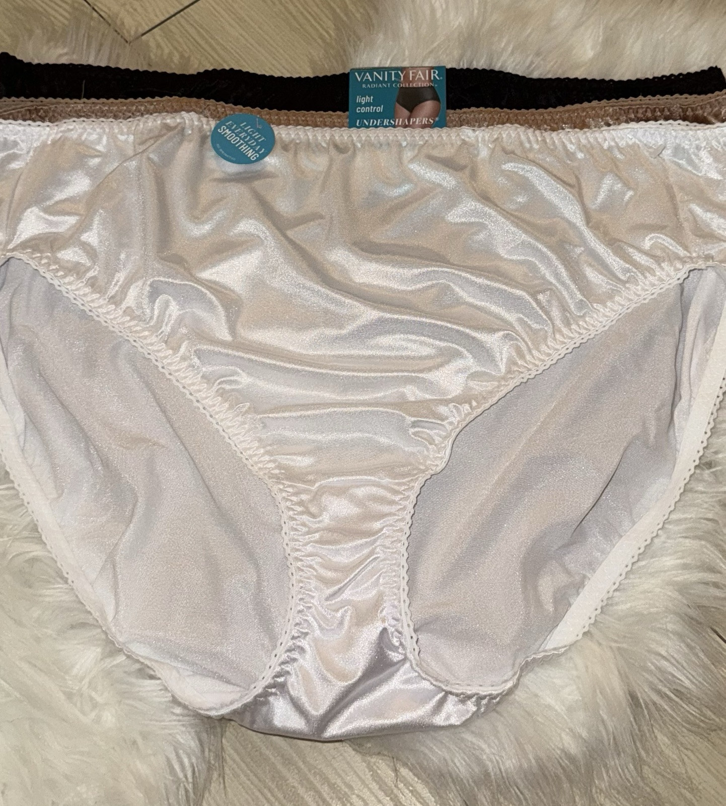 3 Vanity Fair Radiant Collection Light Control Hi-Cut Panties Satin 5XL 3448301