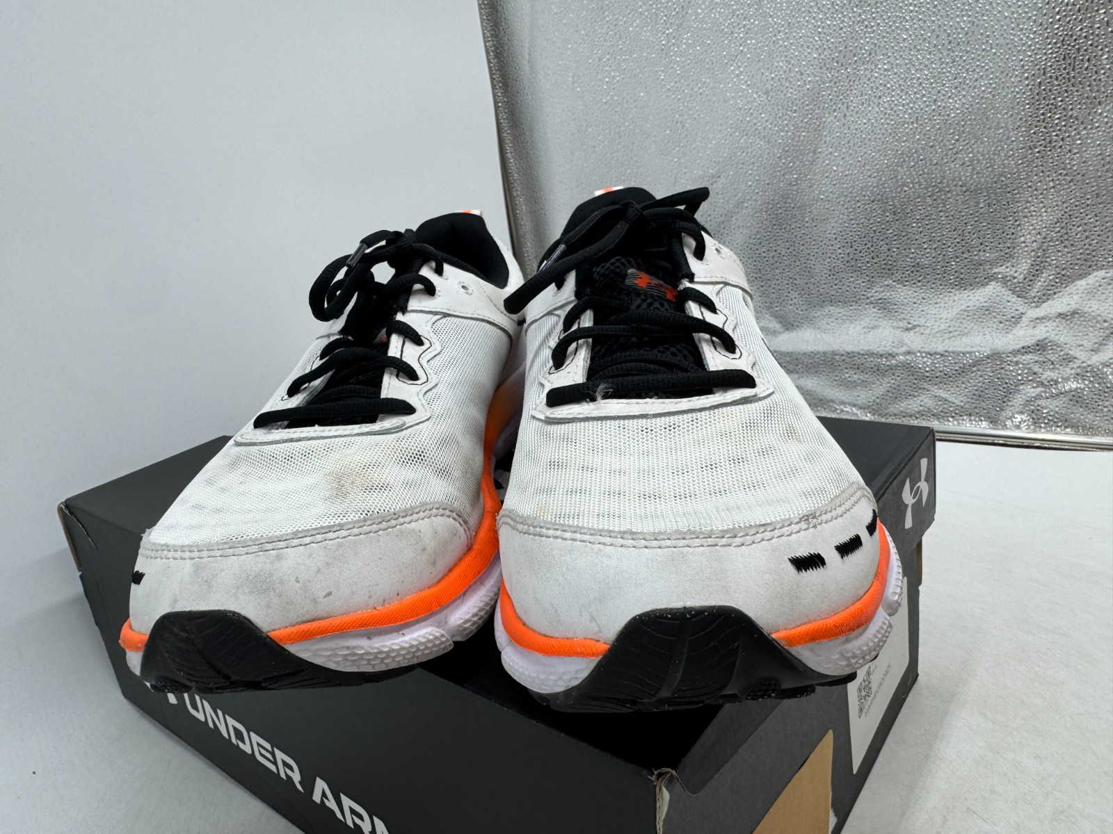 Under Armour Charged Assert 10 Running Sneakers Men’s White Orange Size 13