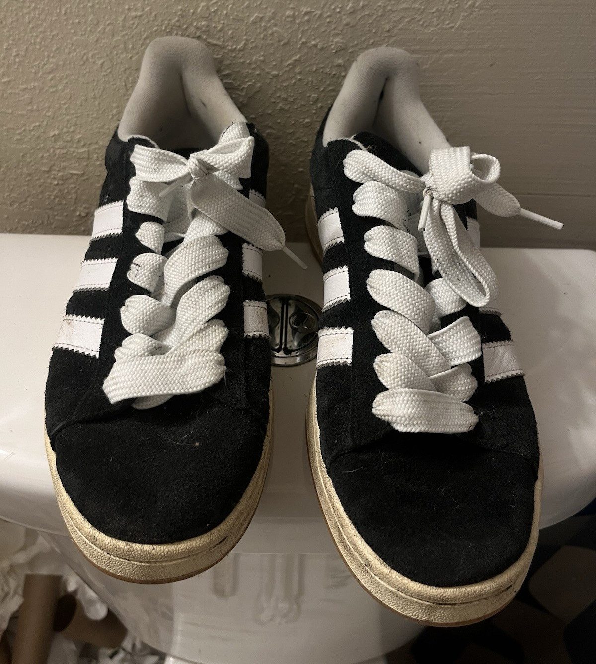Adidas Campus Men’s Size 11 Black/White Low-Top Lace-Up Striped Athletic Sneaker