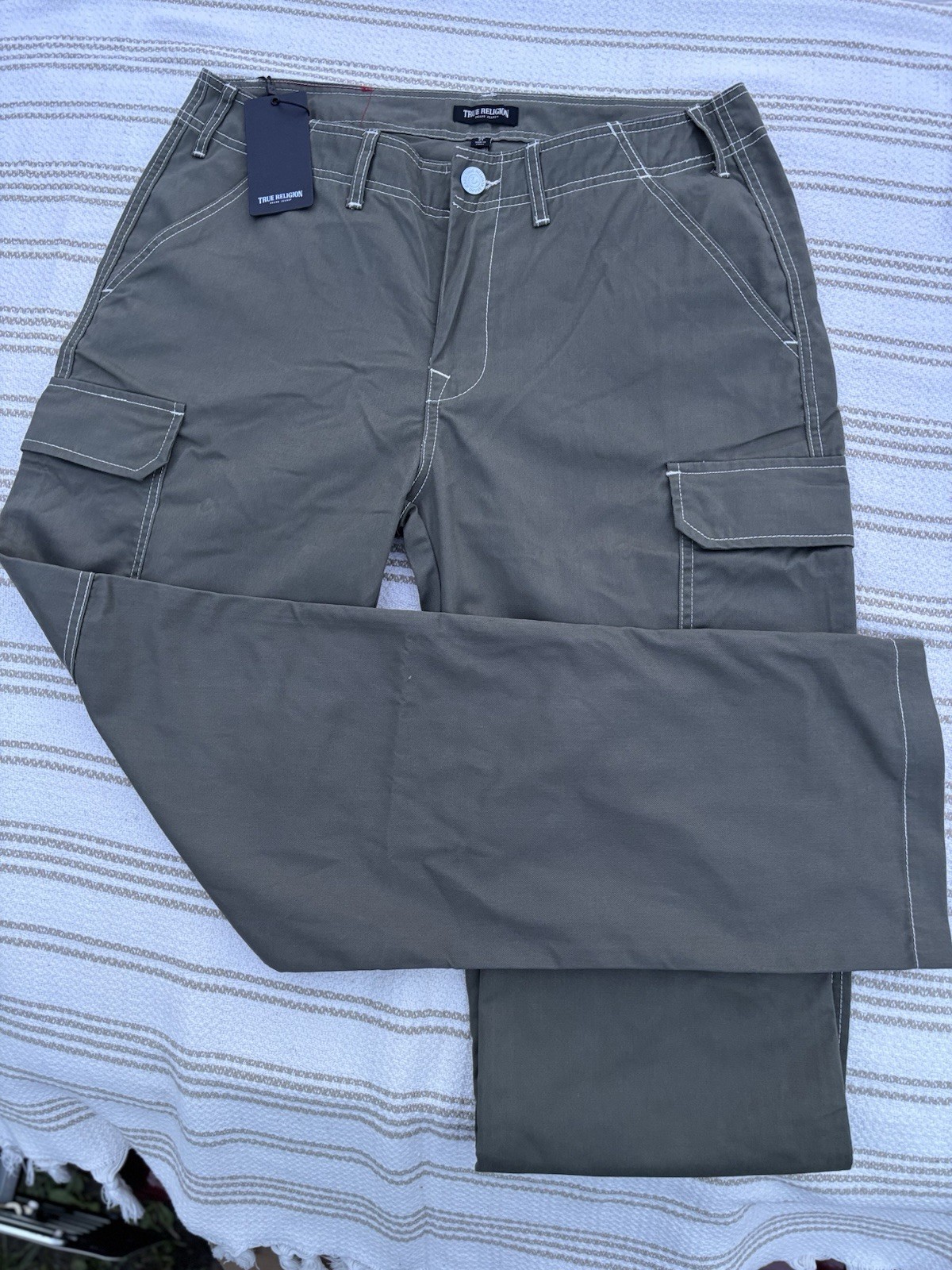 True Religion Men’s Cargo Pants Size 30×32 Kalamata Green Retail $169 NEW
