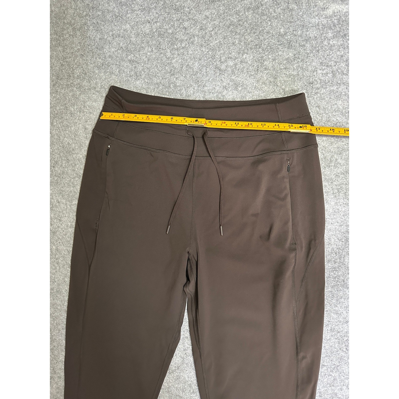 Lululemon License to Train Jogger L Brown Abrasion-Resistant Fabric