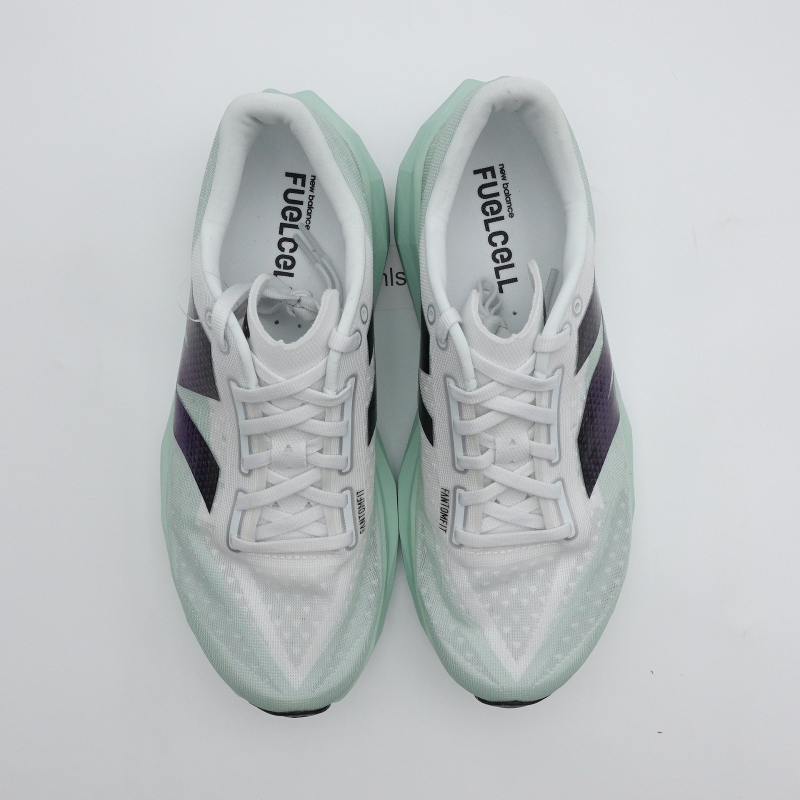 Size 9 WIDE D Women’s New Balance FuelCell Rebel v4 Running Shoes WFCXCA4