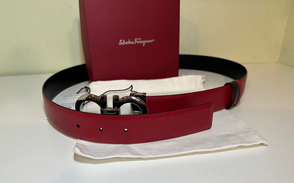 ADJUSTABLE RED TO BLACK LEATHER SALVATORE FERRAGAMO BELT WITH SILVER BUCKLE