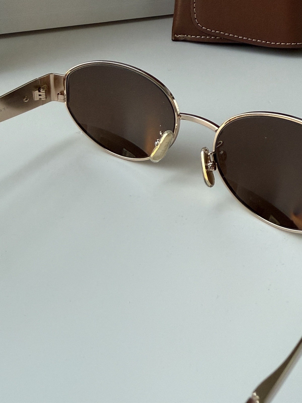 Celine CL40235U 28E Triomphe Metal Oval Sunglasses Rose Gold Brown AUTHENTIC