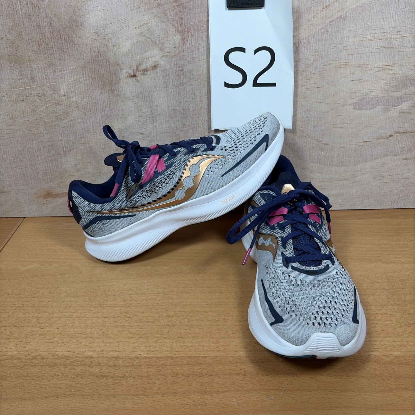 Saucony Ride 15 Running Shoes Womens Size 9.5 Sneakers Training Athletic Gym