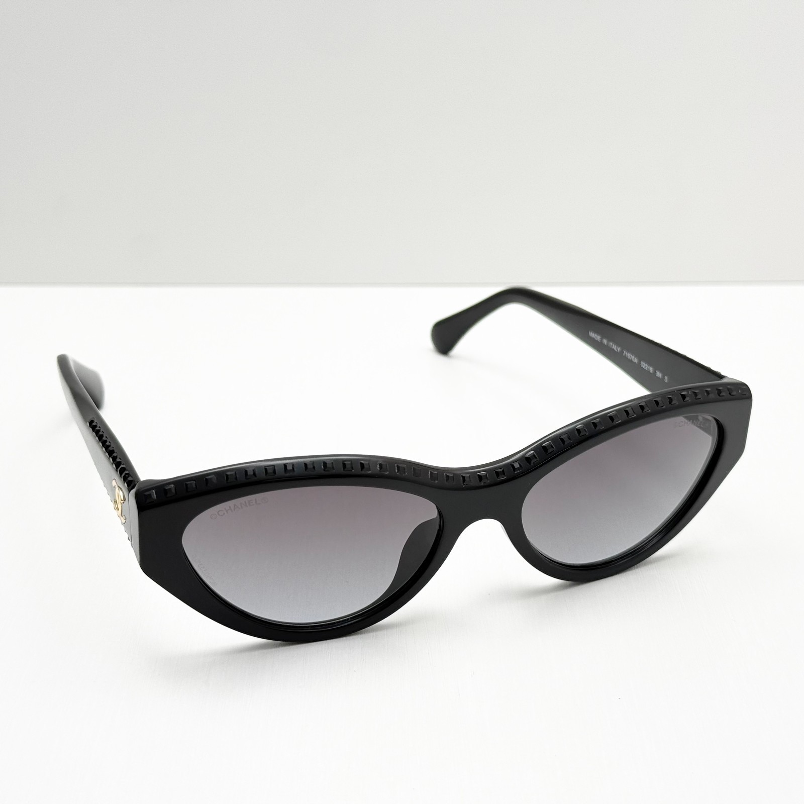 Chanel CH71670A Cat Eye Sunglasses Black Gray Lens Gold CC Logo Women Italy