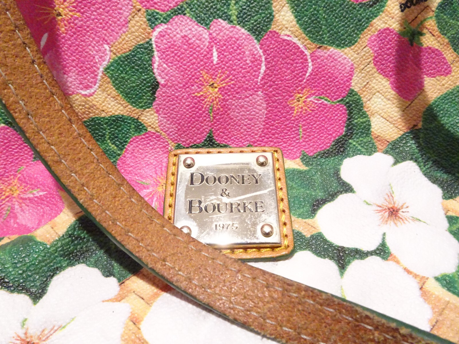 Dooney & Bourke Leisure Large Shopper Tote Pink White Flowers Basketweave Leathe