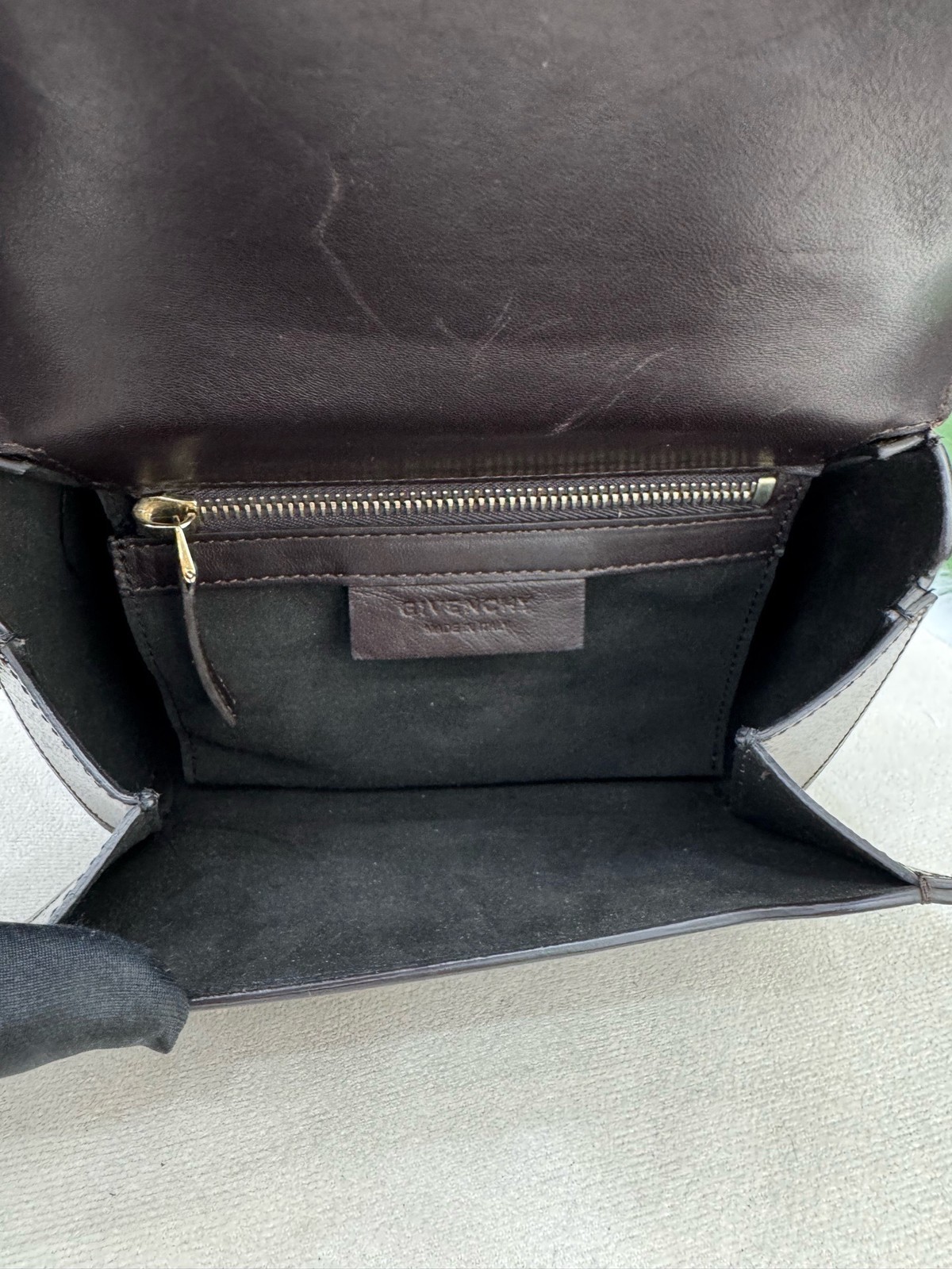 Givenchy Pre-Owned Authentic Crossbody Bag Burgundy 18x11x16cm