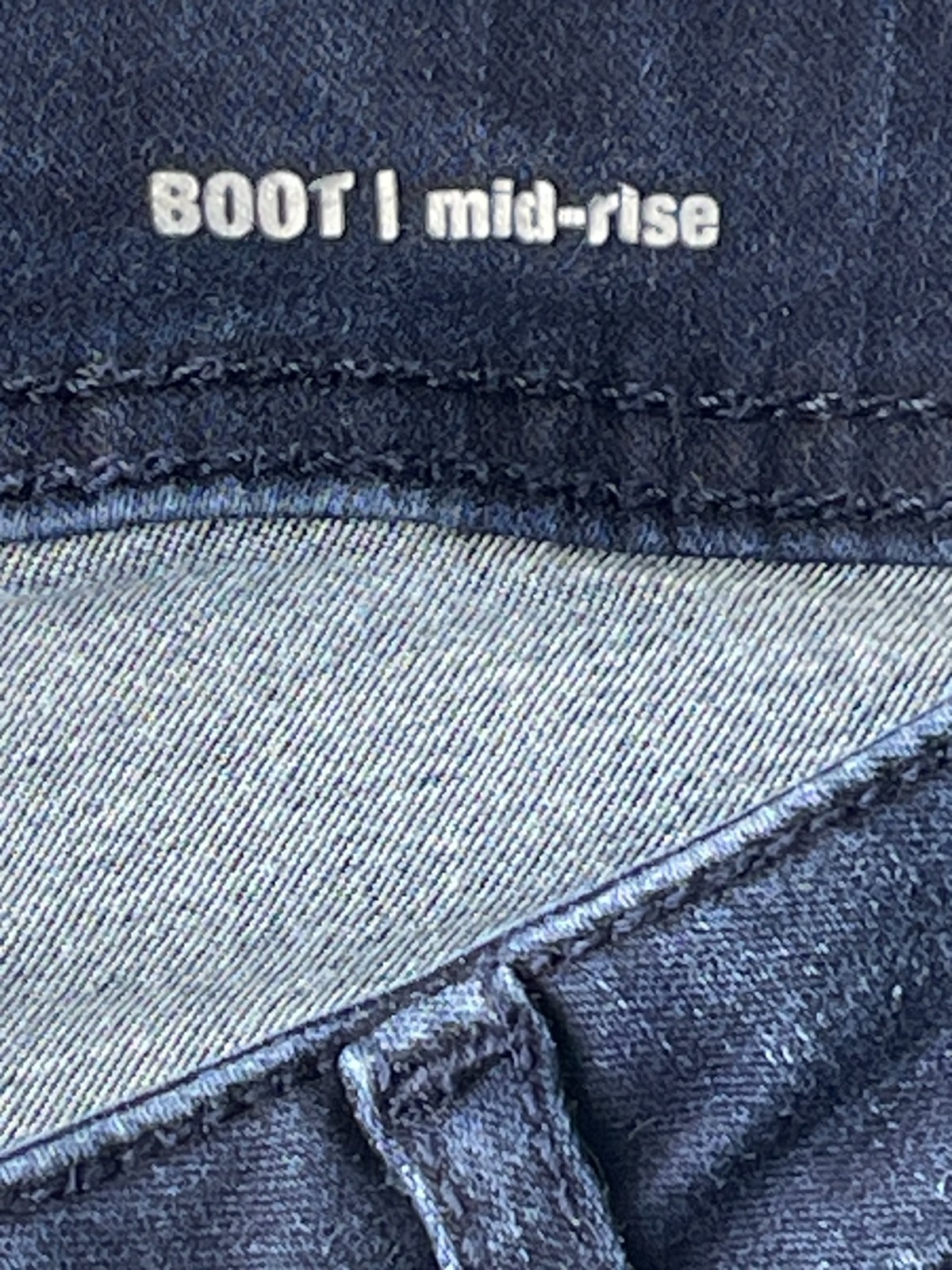 Jordache Jeans Womens Boot cut, Sz 8, dark wash denim, stretch waist, thigh fade