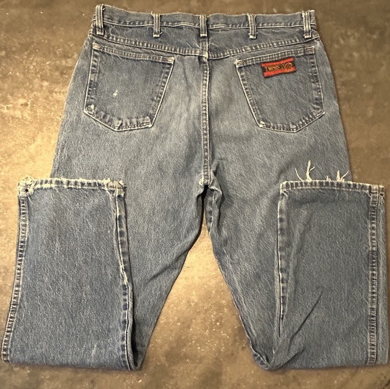 Wrangler 20X Mens Relaxed Fit Light Wash Distressed Denim Jeans Size 38×32 Baggy