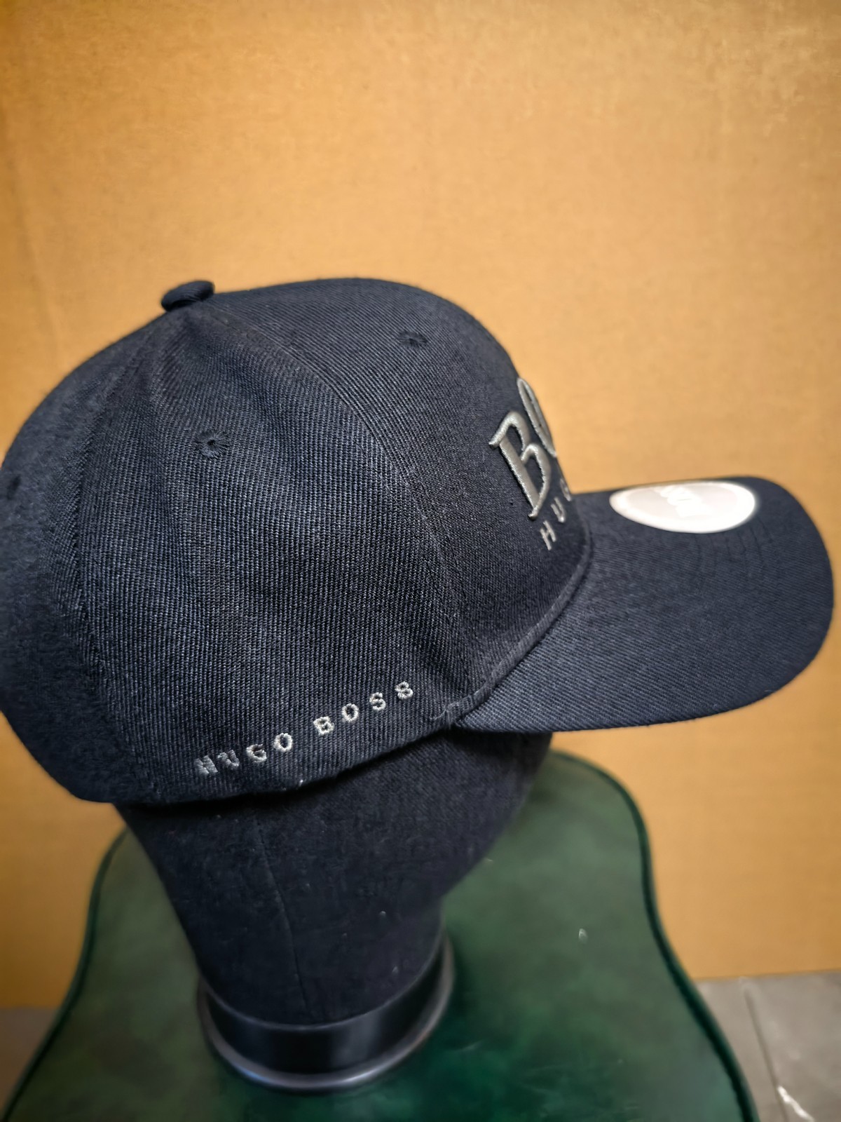 Hugo Boss curved brim black baseball cap with gray letter embroidery sports hat