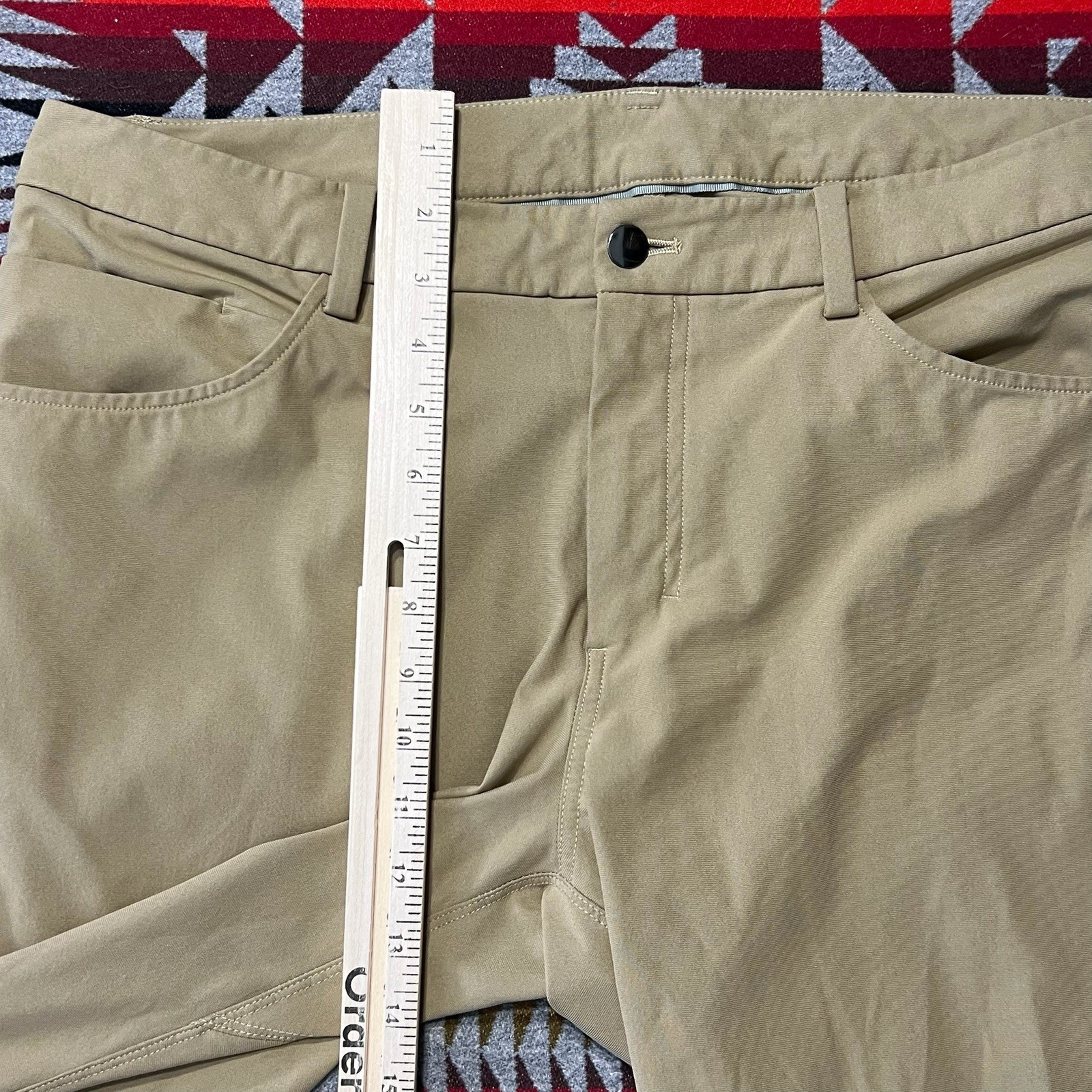 Lululemon ABC Classic Fit Pants Mens 36×31 Beige Khaki Stretch 5 Pocket Chino B2