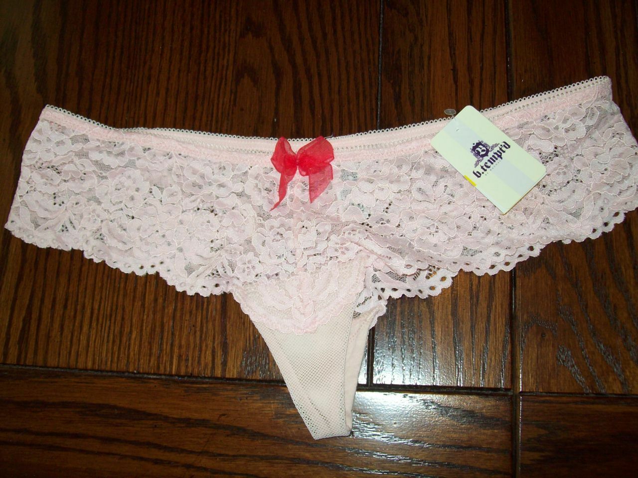 NWT b.tempt’d WACOAL CIAO BELLA LACE CHEEKY TANGA THONG PANTIES 945144 685 PNK L