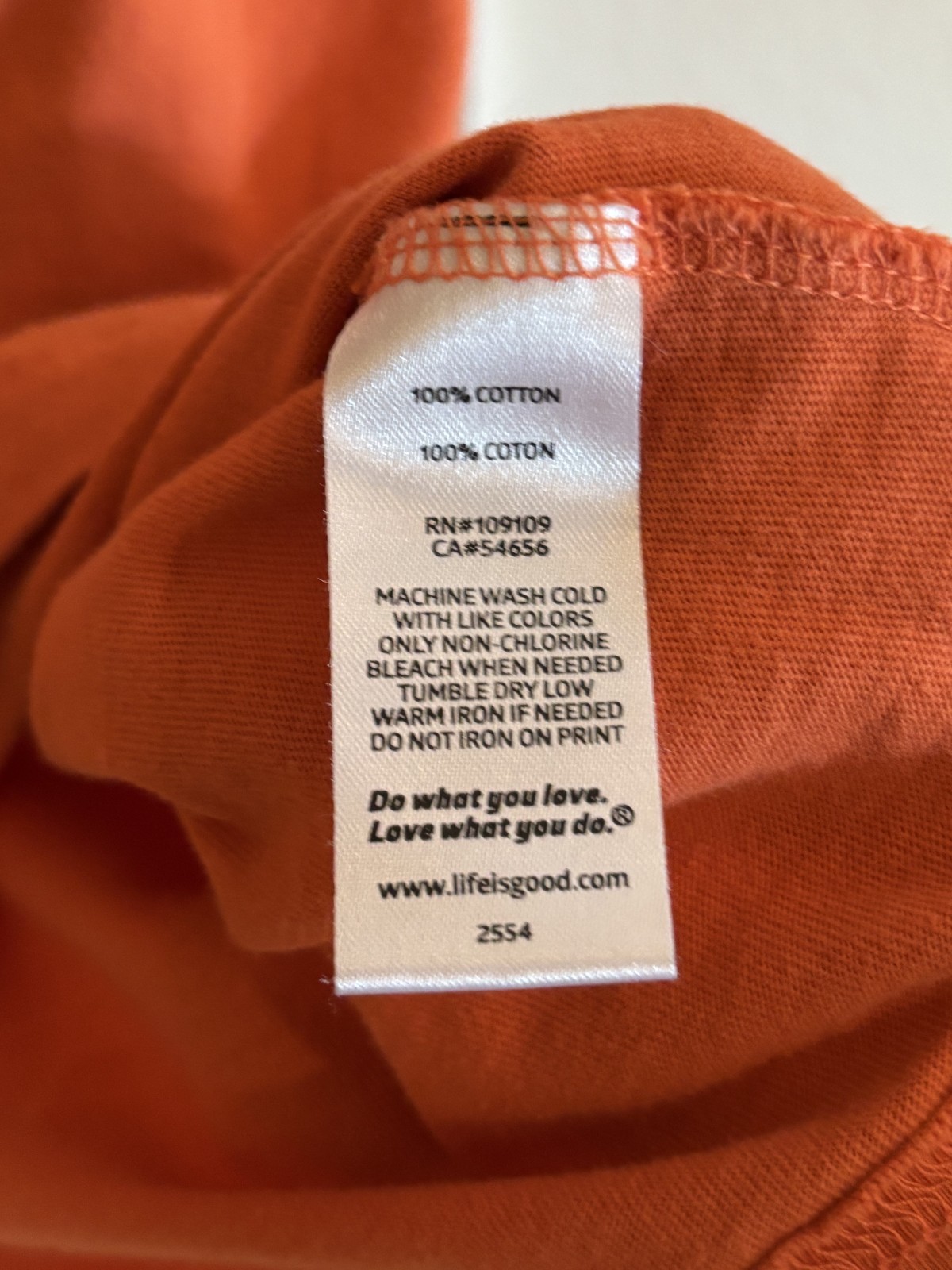 Life is Good Get Outta Town Large Orange Preowned Crusher T Shirt G6799