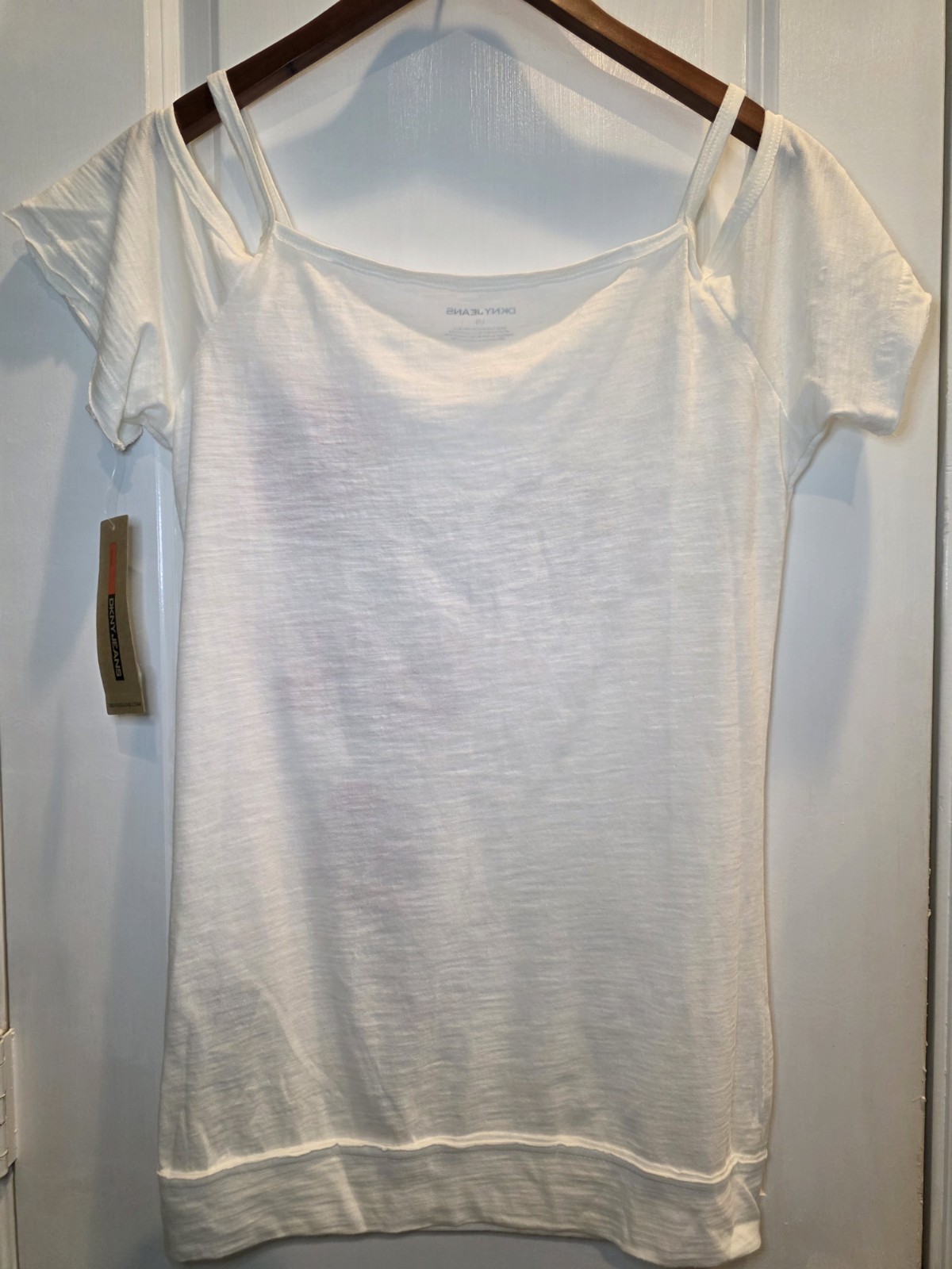 DKNY Jeans L White Red Rose Rhinestone Graphic Knit Scoop Neck Short Sleeve Tee