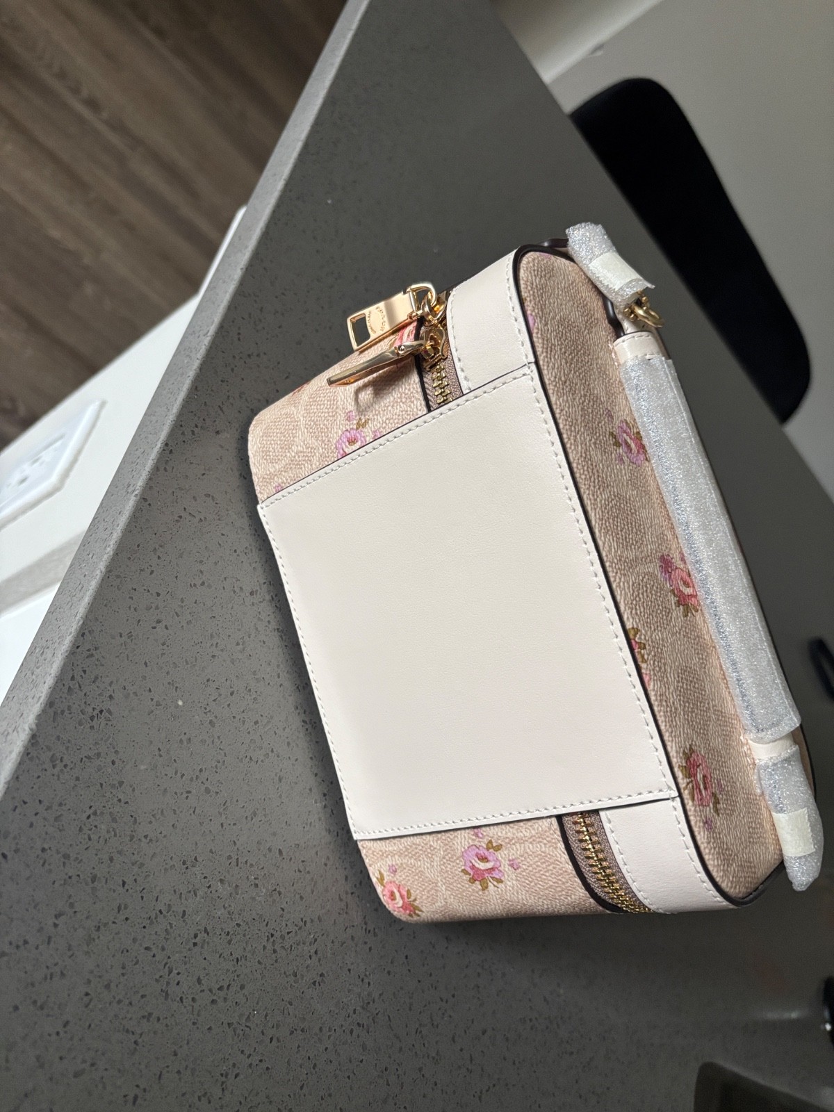 coach bag / makeup bag ivory floral it can be a lil vanity on the go