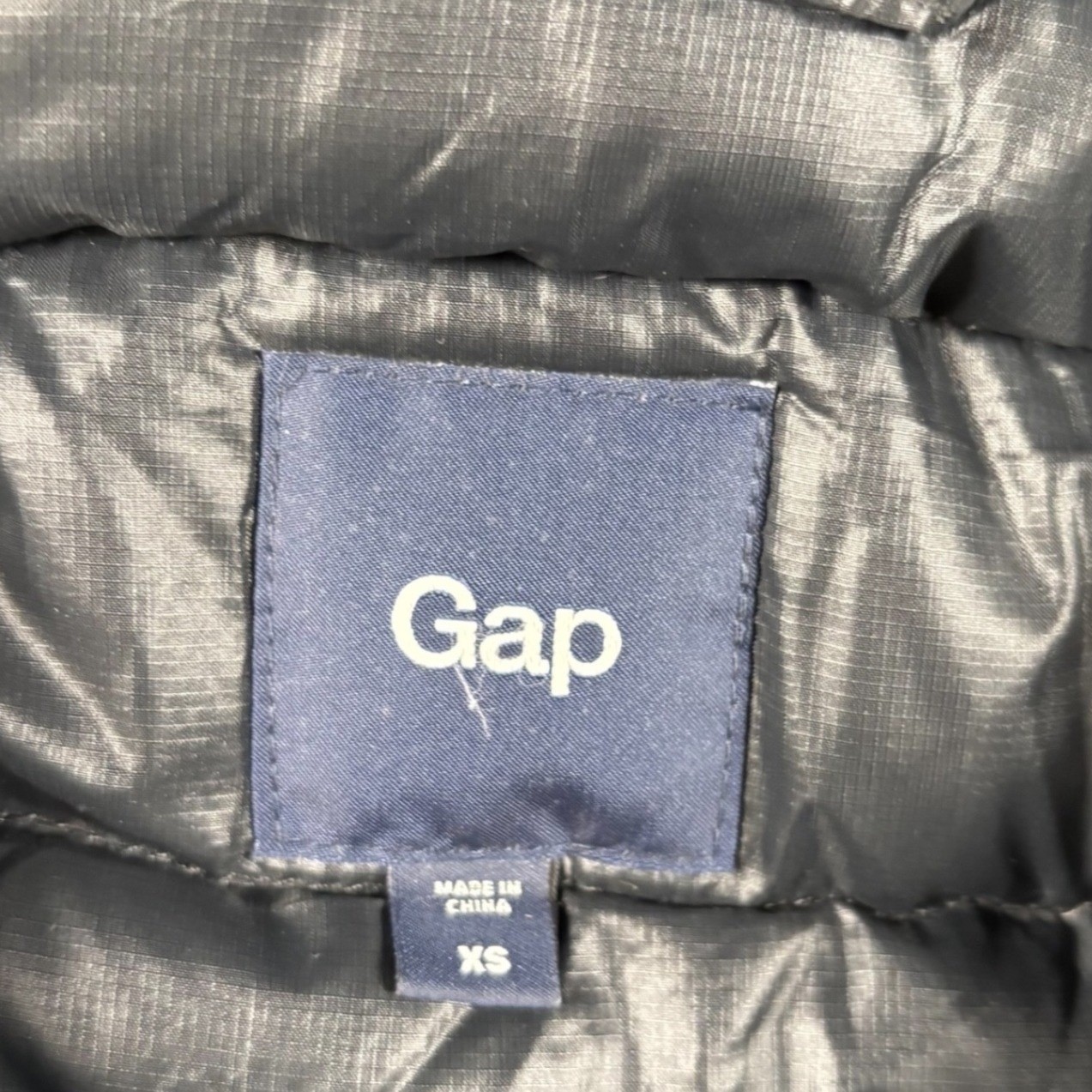 Gap Mens XS Puffer Quilted Down Filled Vest Gray Mock Neck Gorpcore Minimalist