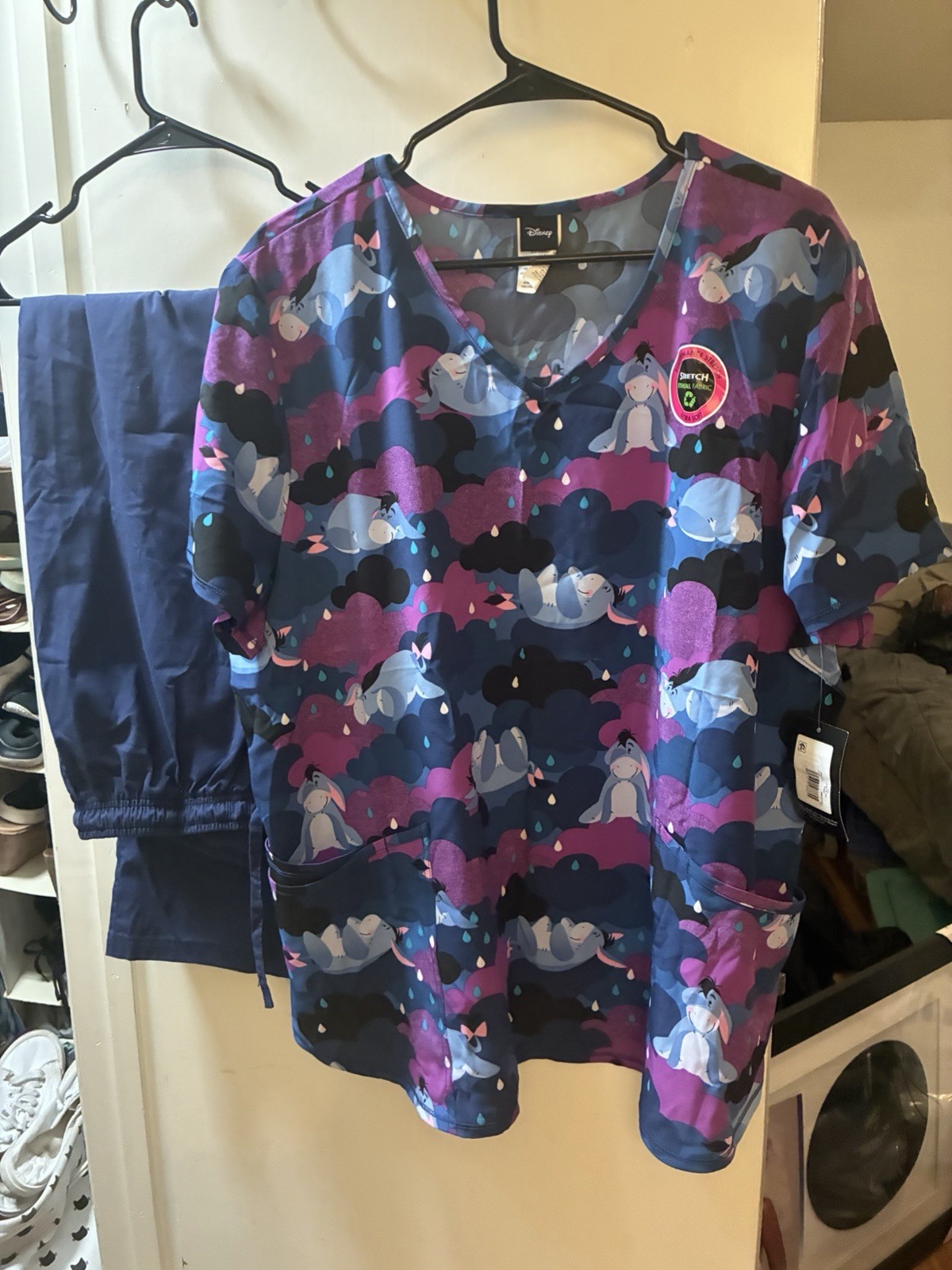 Disney Women’s Blue Purple Patterned Medical Scrub Set V-Neck Top & Pants 2XL