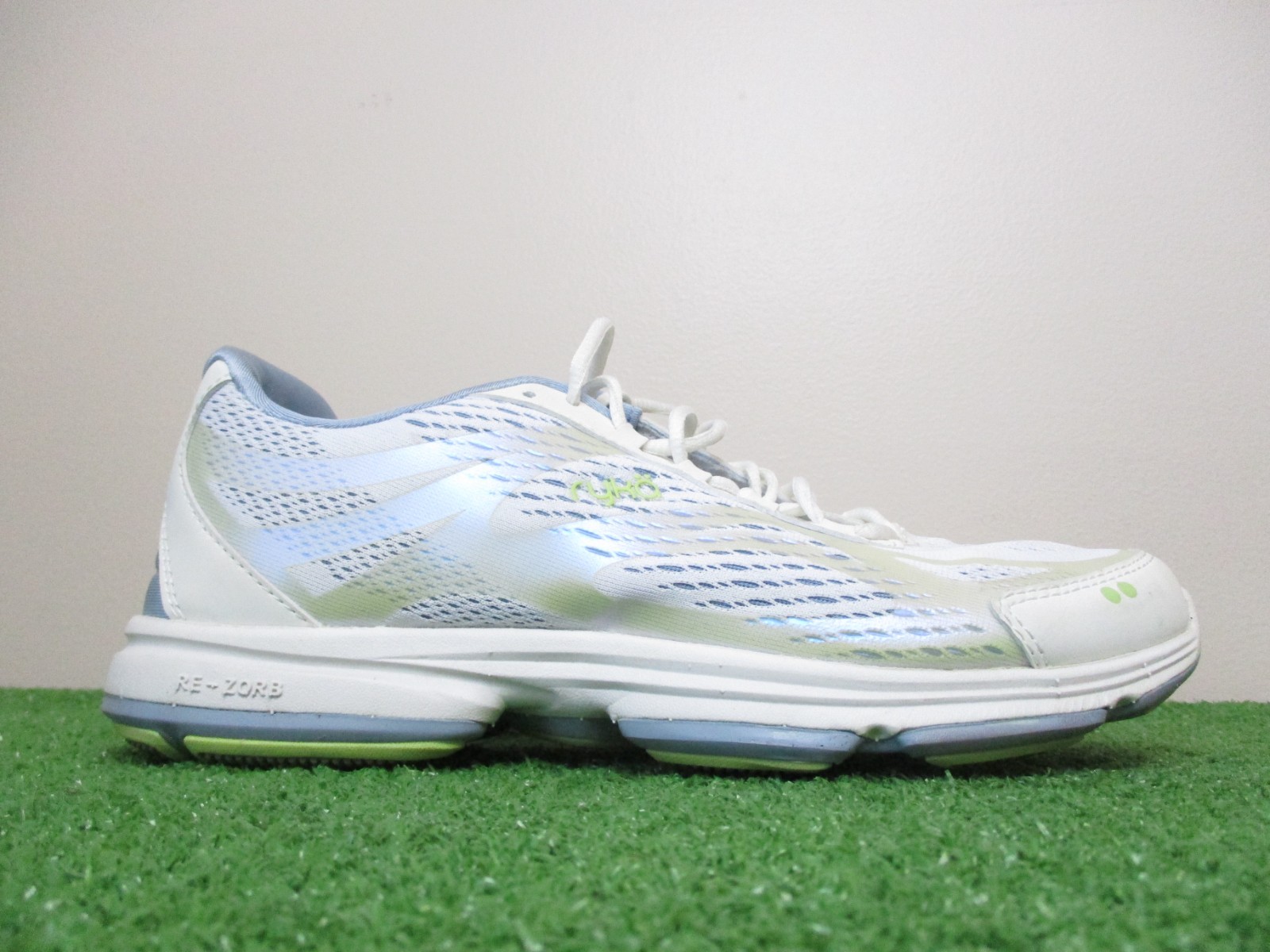 Ryka Devotion Plus 2 Shoes Womens 9.5 Medium B White Blue Grey Sneakers Running