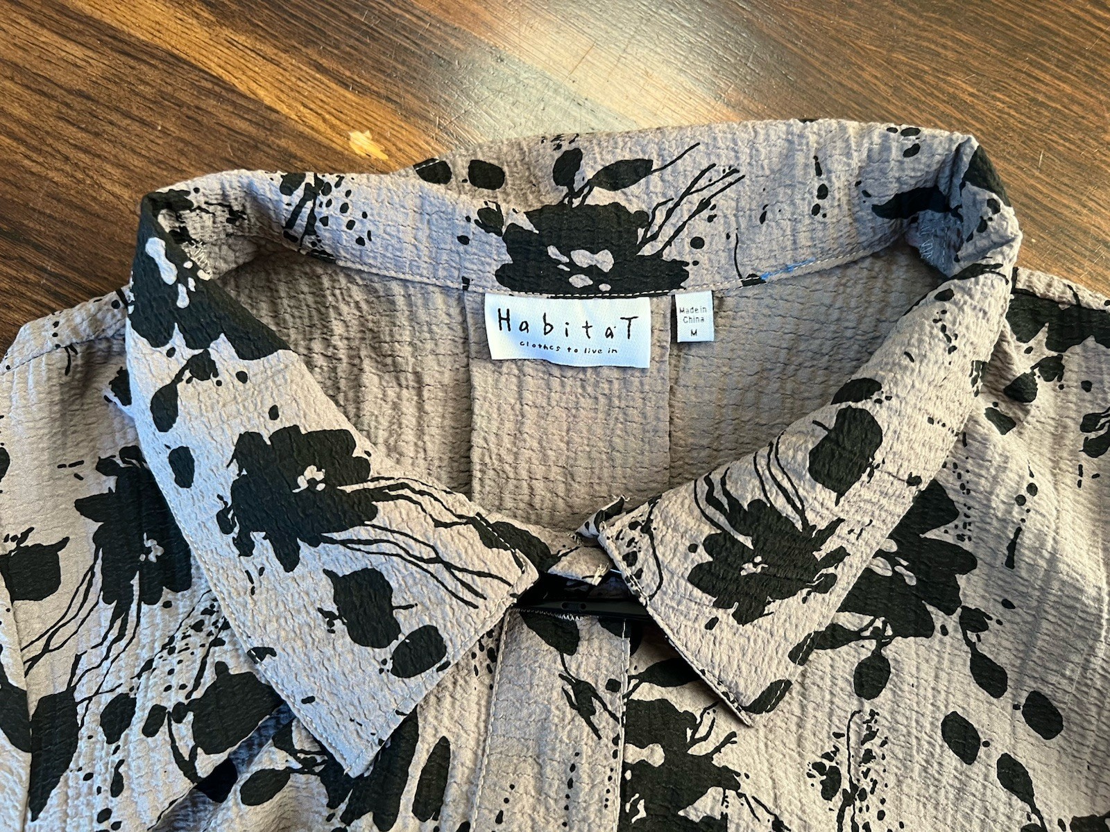 Habitat NWT Floral Blouse Shirt Women’s M Funky Button Up Taupe Black Textured