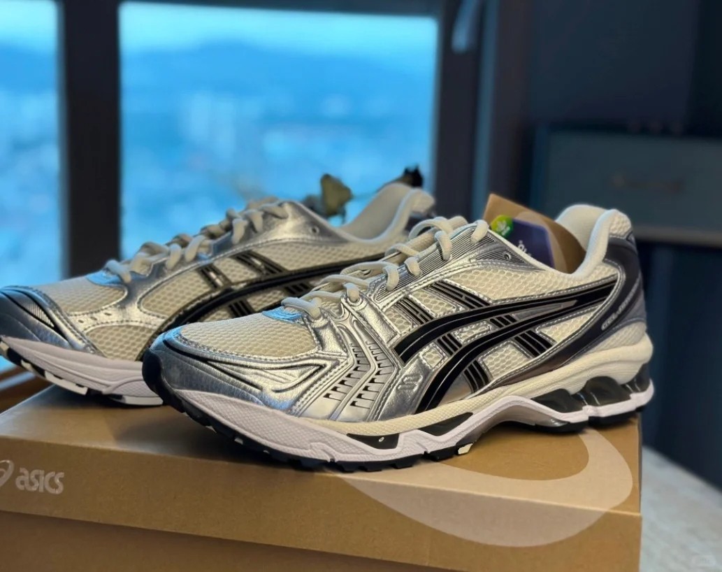 Asics Gel Kayano 14 “Silver Cream” 1201A019-108