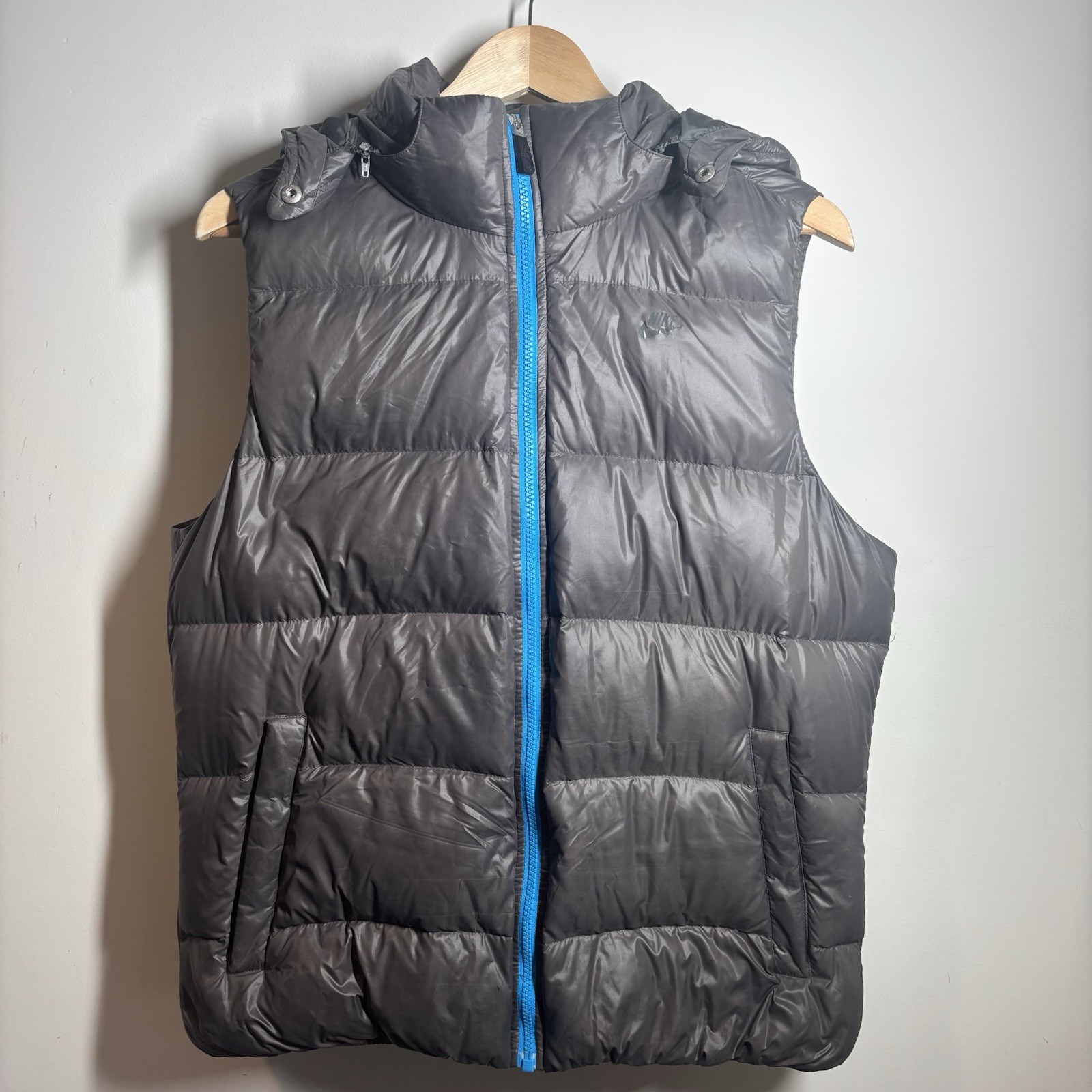 Nike Mens Down Filled Gilet Bodywarmer Jacket With Removable Hood Size XL