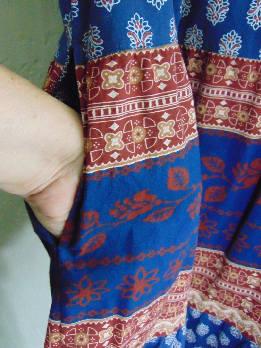 Vermont Country Store Cotton Batik Midi Dress Muumuu 1X Blue Red Tan Pockets