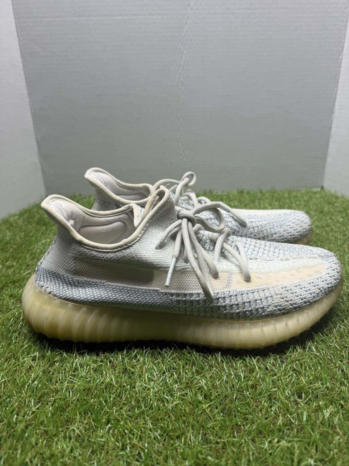adidas Men’s Yeezy Boost 350 V2 Gray/Beige Low Top Lace-Up Sneakers Rubber
