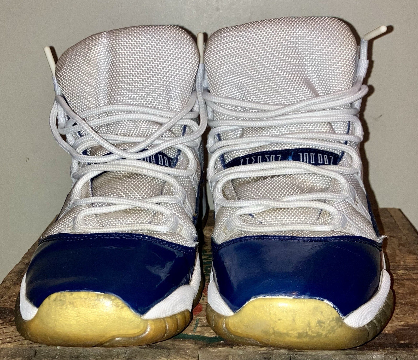 Jordan Air Jordan 11 Retro BG Boys White/Blue Sneakers US 5Y 378038-123